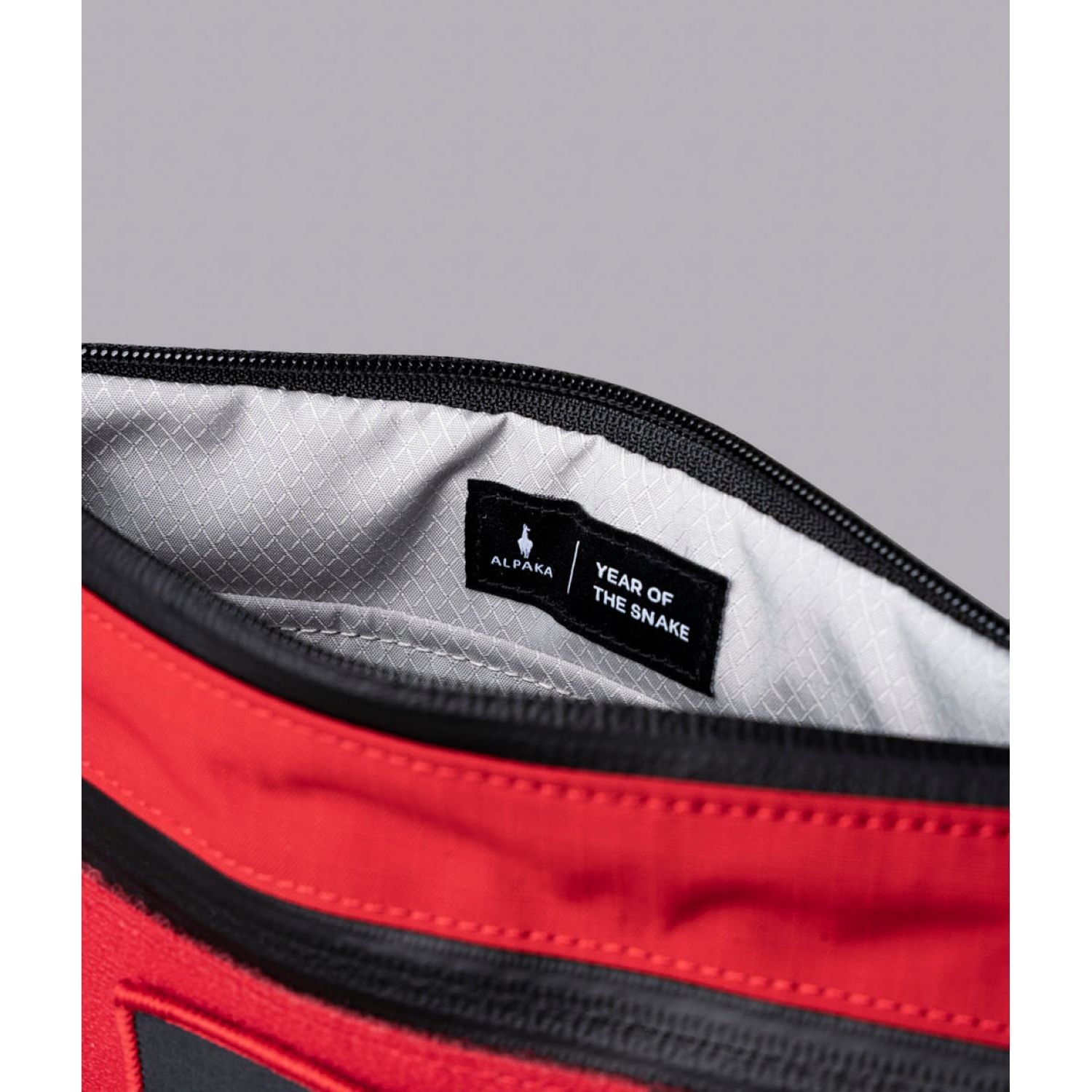 ALPAKA Zip Pouch Max V2