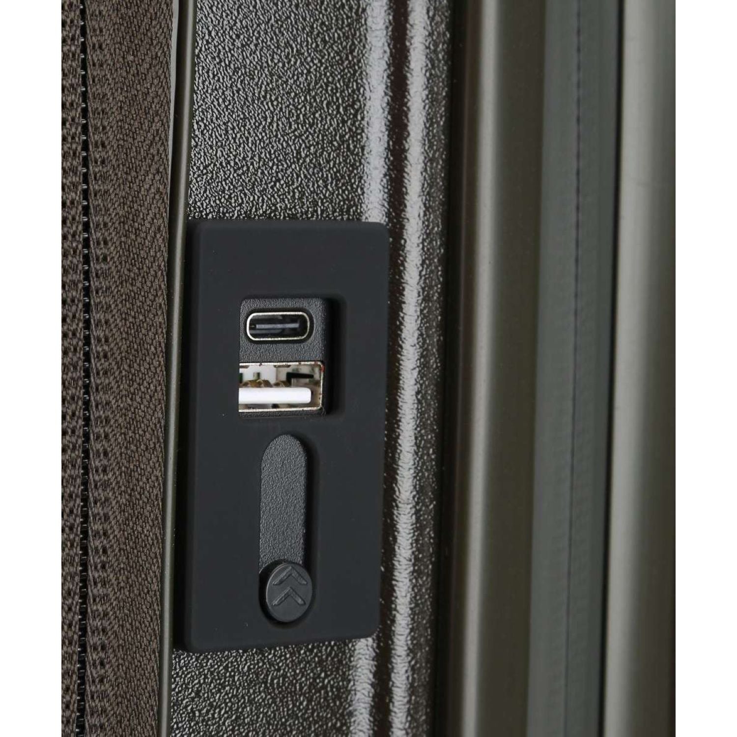 BRIC'S Bellagio V2 21" Carry On Luggage With Front Access Opening Spinner + Pocket with USB