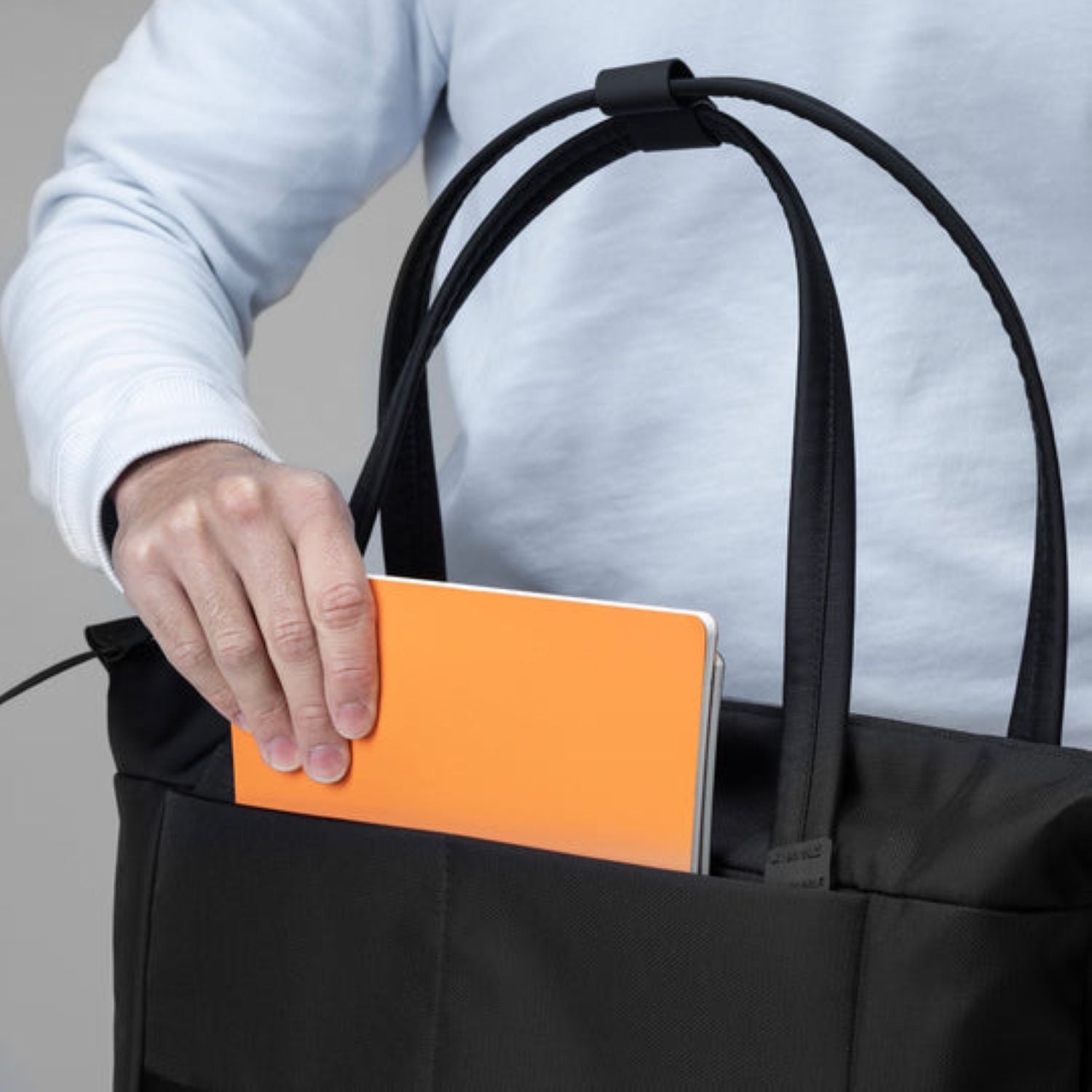 Black Ember Wpt 17" Laptop Tote Embertex Pfas Free 20L