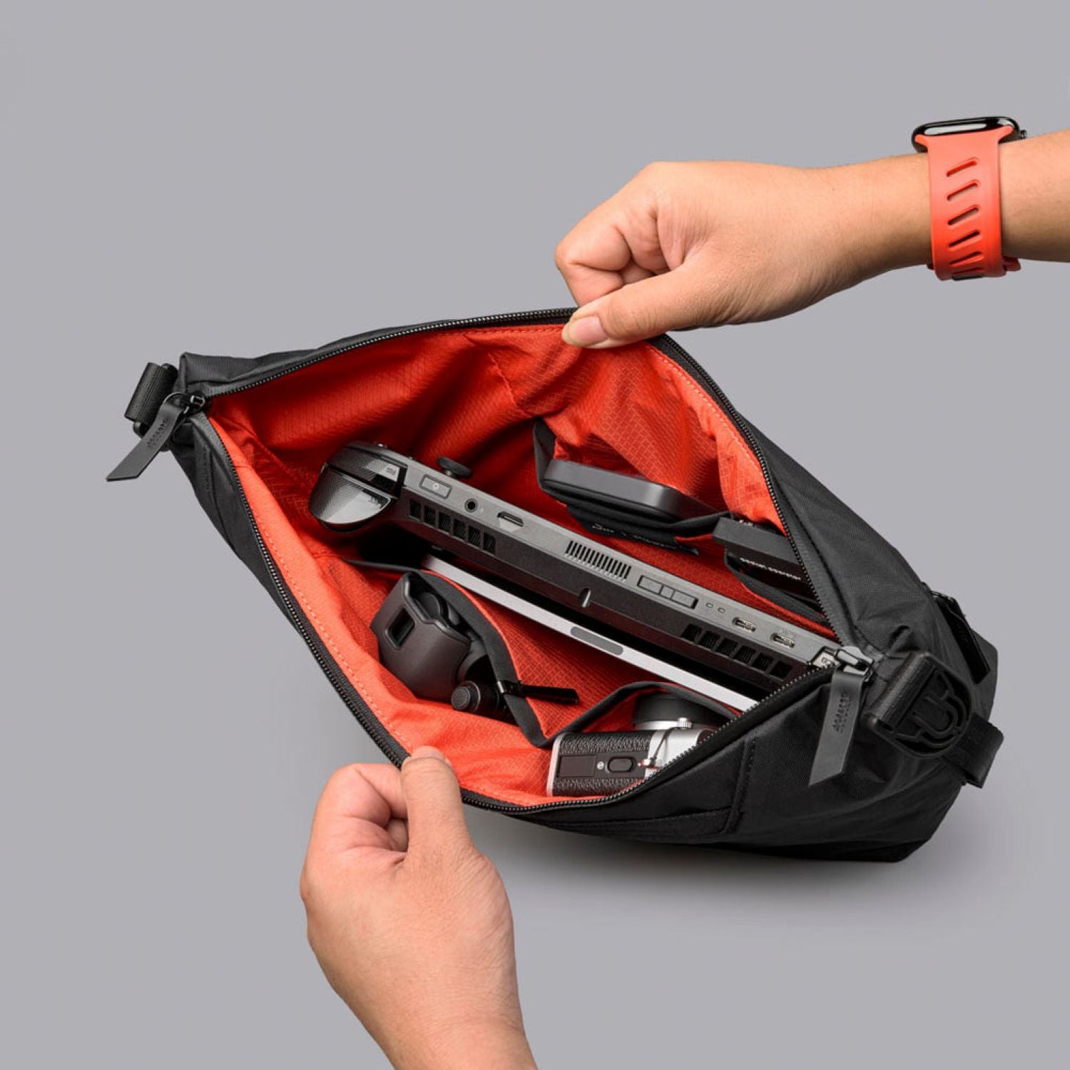 ALPAKA Flow Satchel 4L