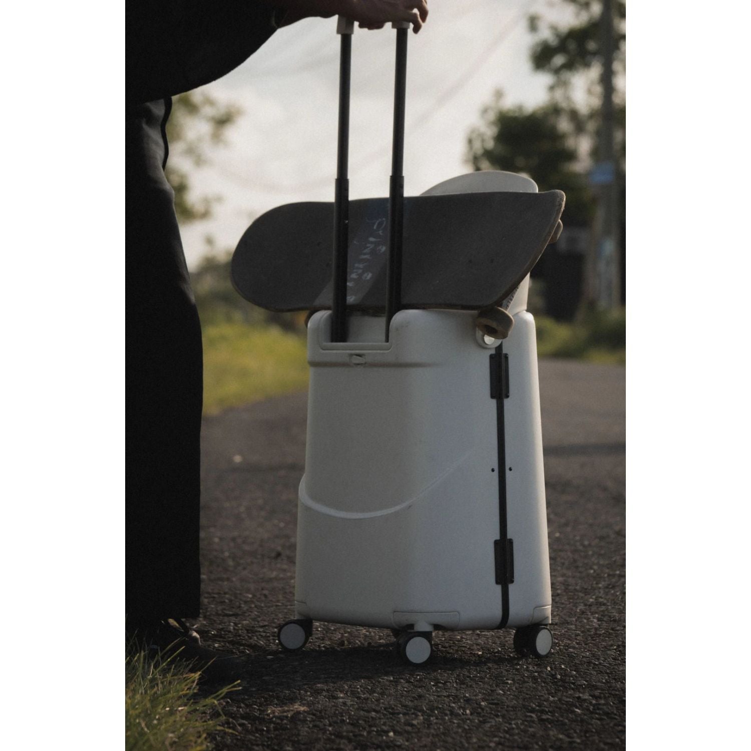 MiaMily Multicarry Carry On 18 Inch Luggage with Built-in Seat for Children (SA)