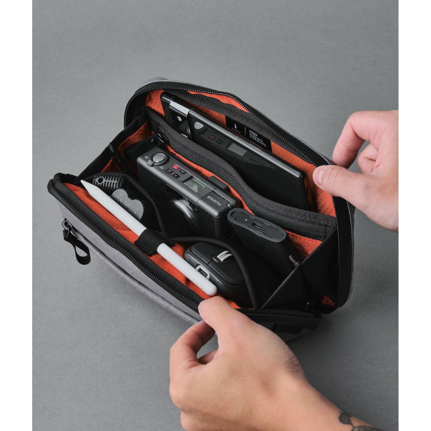 ALPAKA Elements Tech Case Sling Mini X-Pac (SA)