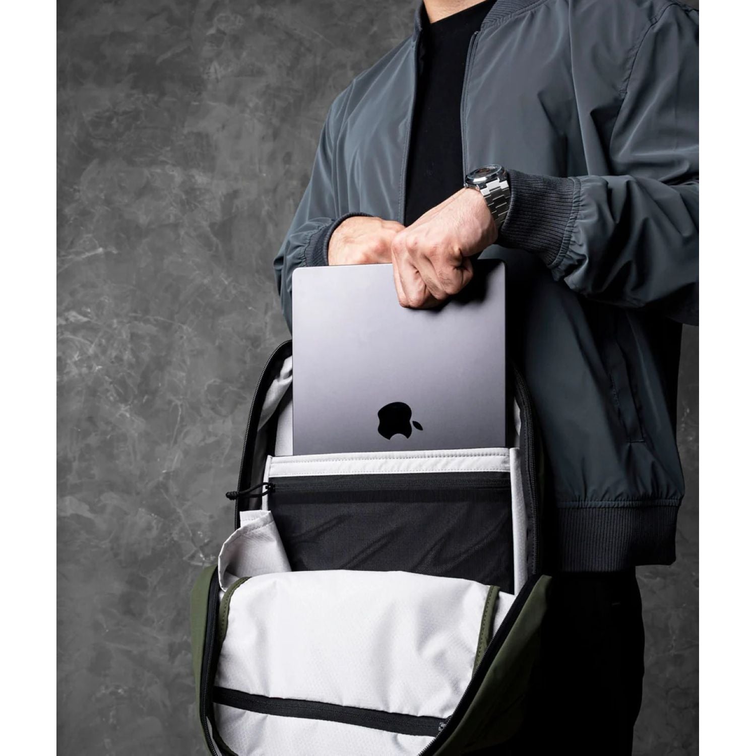 ALPAKA Aero Backpack Lite 16L