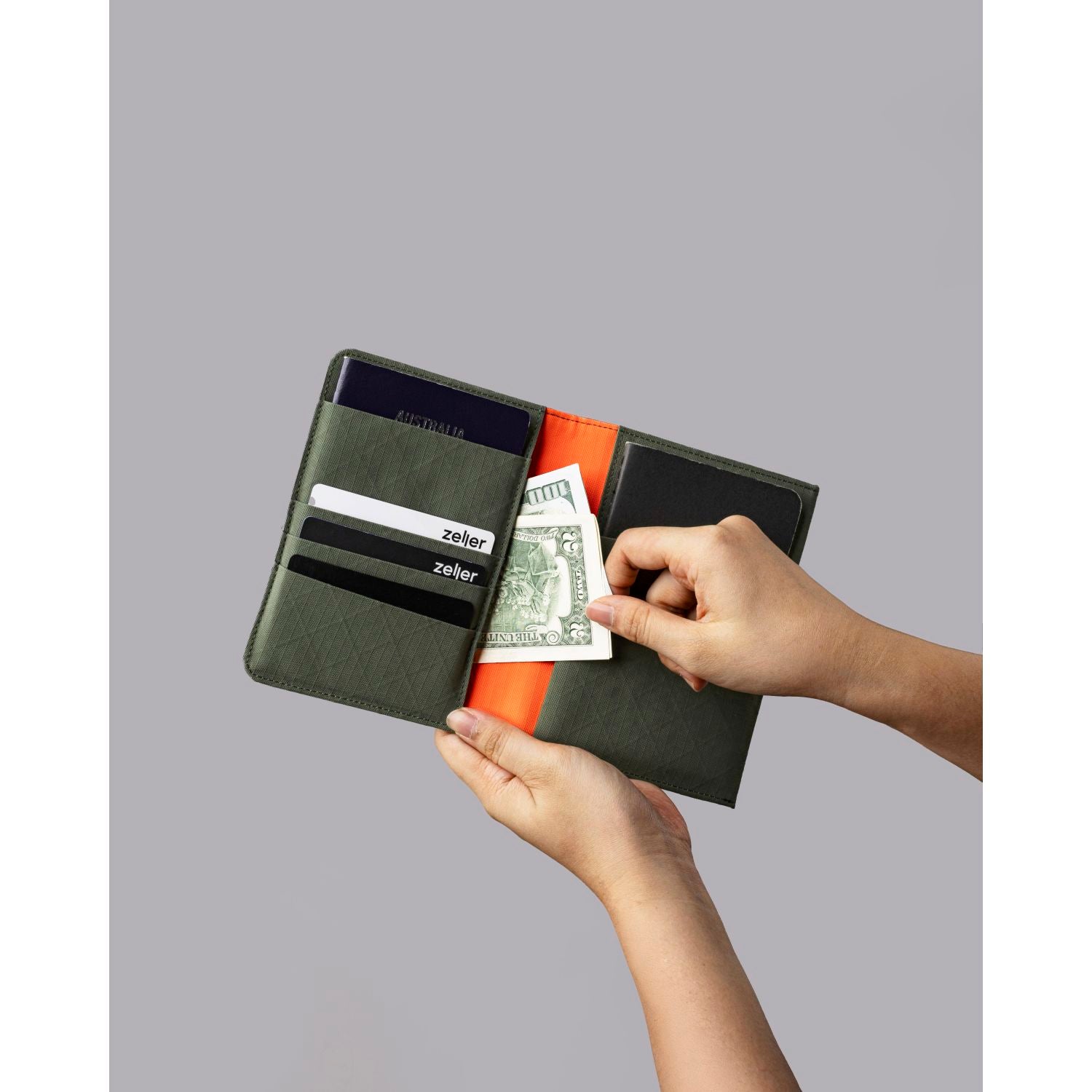 ALPAKA ARK Bifold Passport Wallet