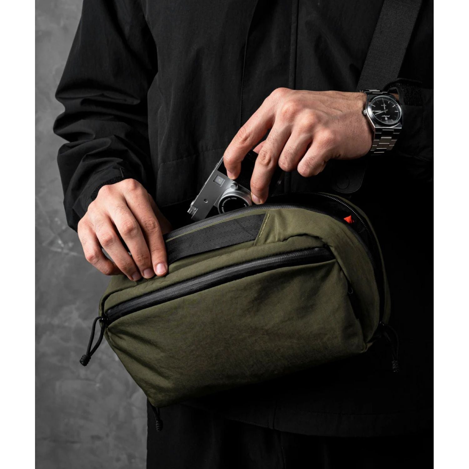ALPAKA Eclipse Gaming Sling