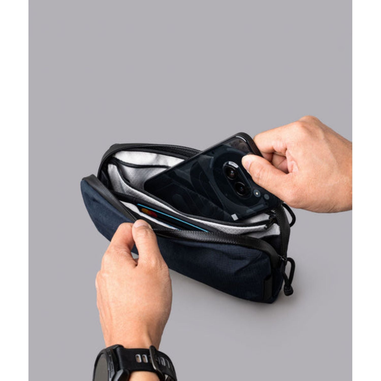 ALPAKA Flight Pouch Pro