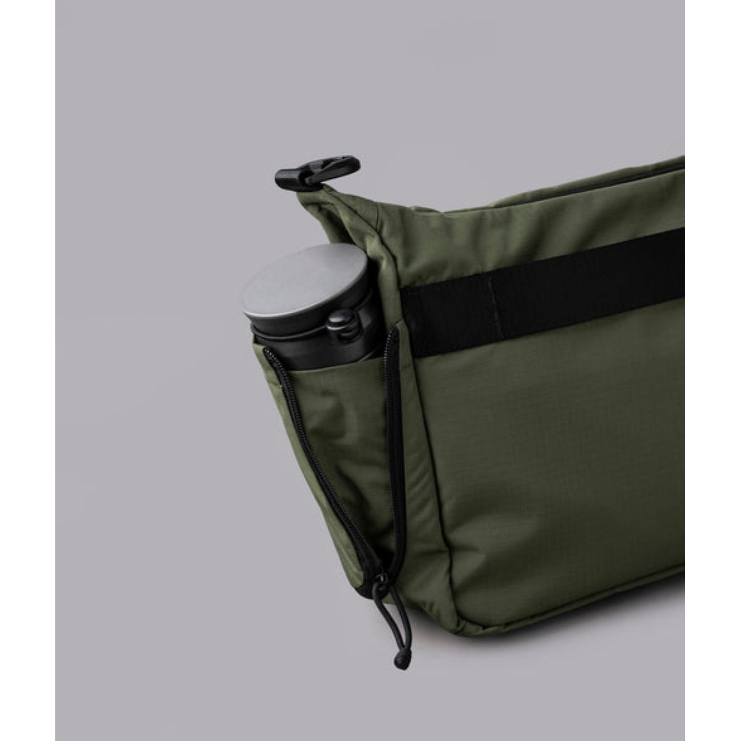 ALPAKA Flight Satchel