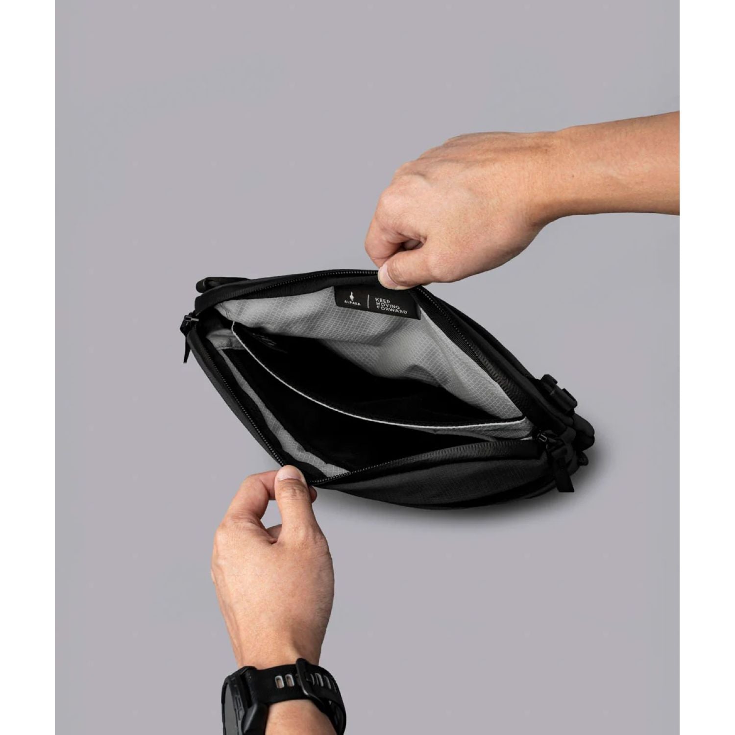ALPAKA Flight Sling Pro 2.5L