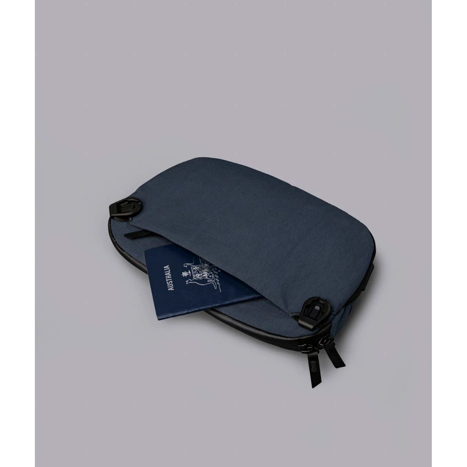 ALPAKA Flight Sling Pro 2.5L