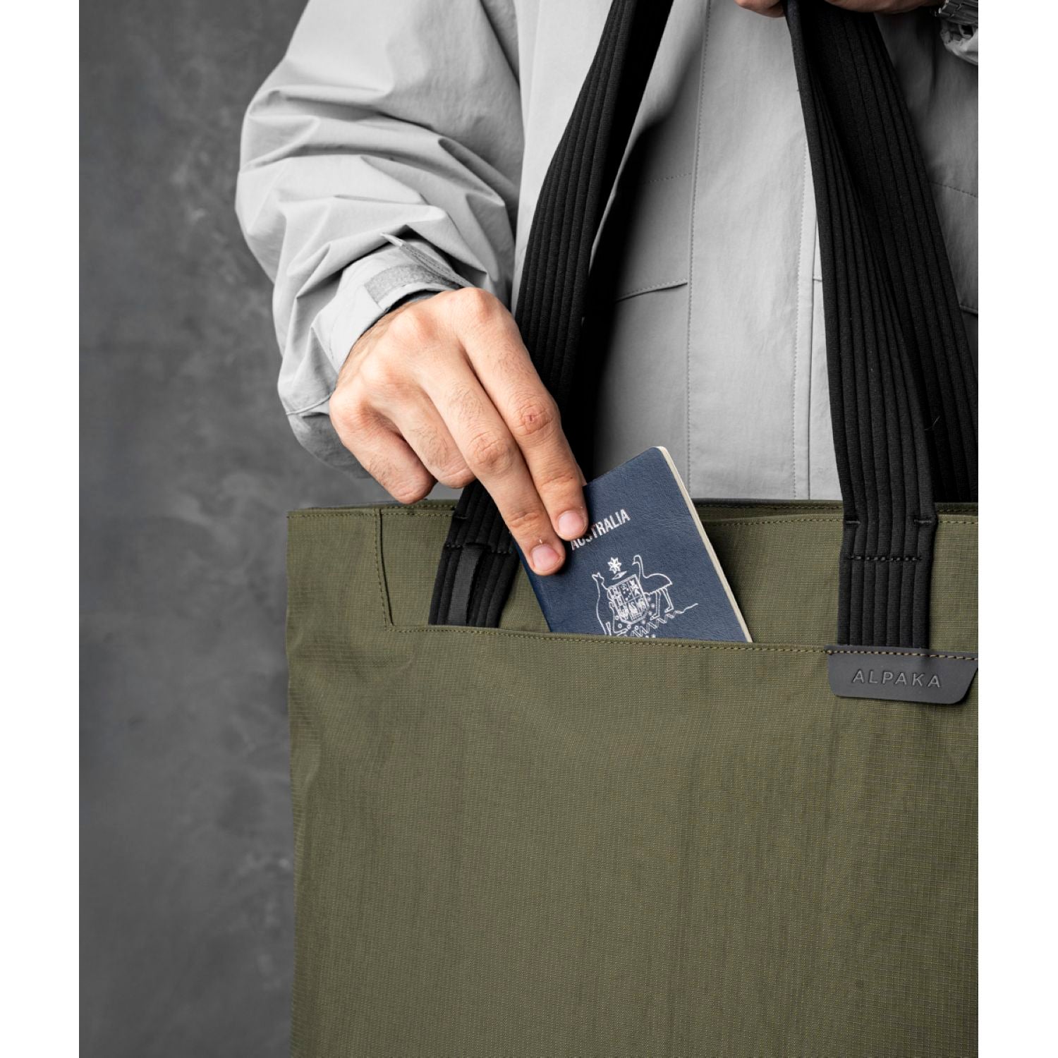 ALPAKA Flight Tote Bag (L)