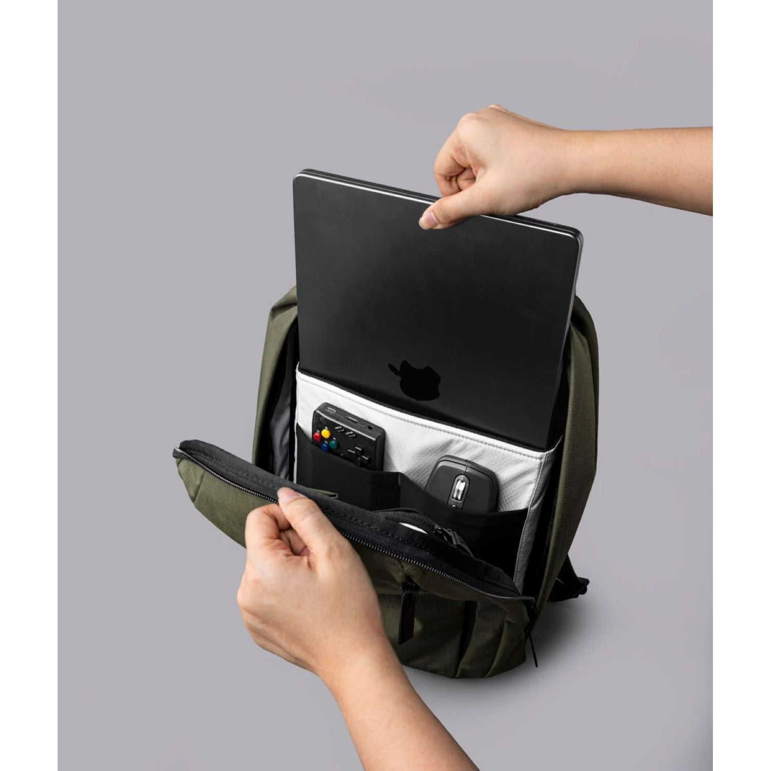 ALPAKA Metro Backpack