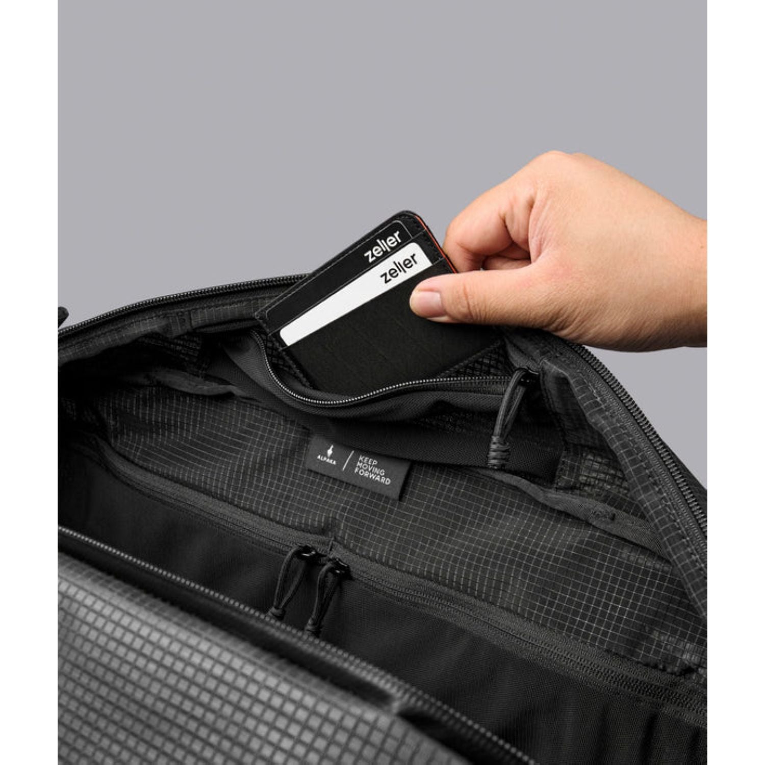 ALPAKA Momentum Duffel