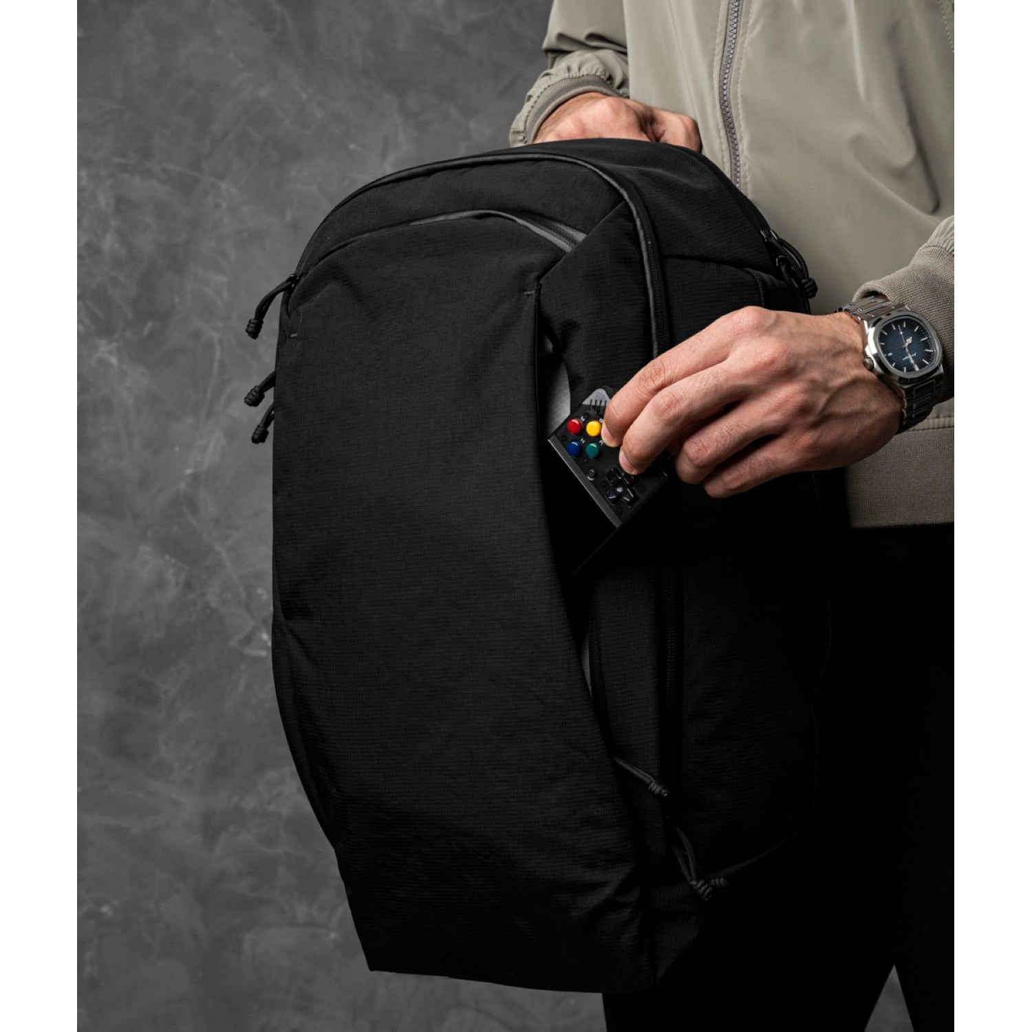 ALPAKA Traverse Backpack 30L