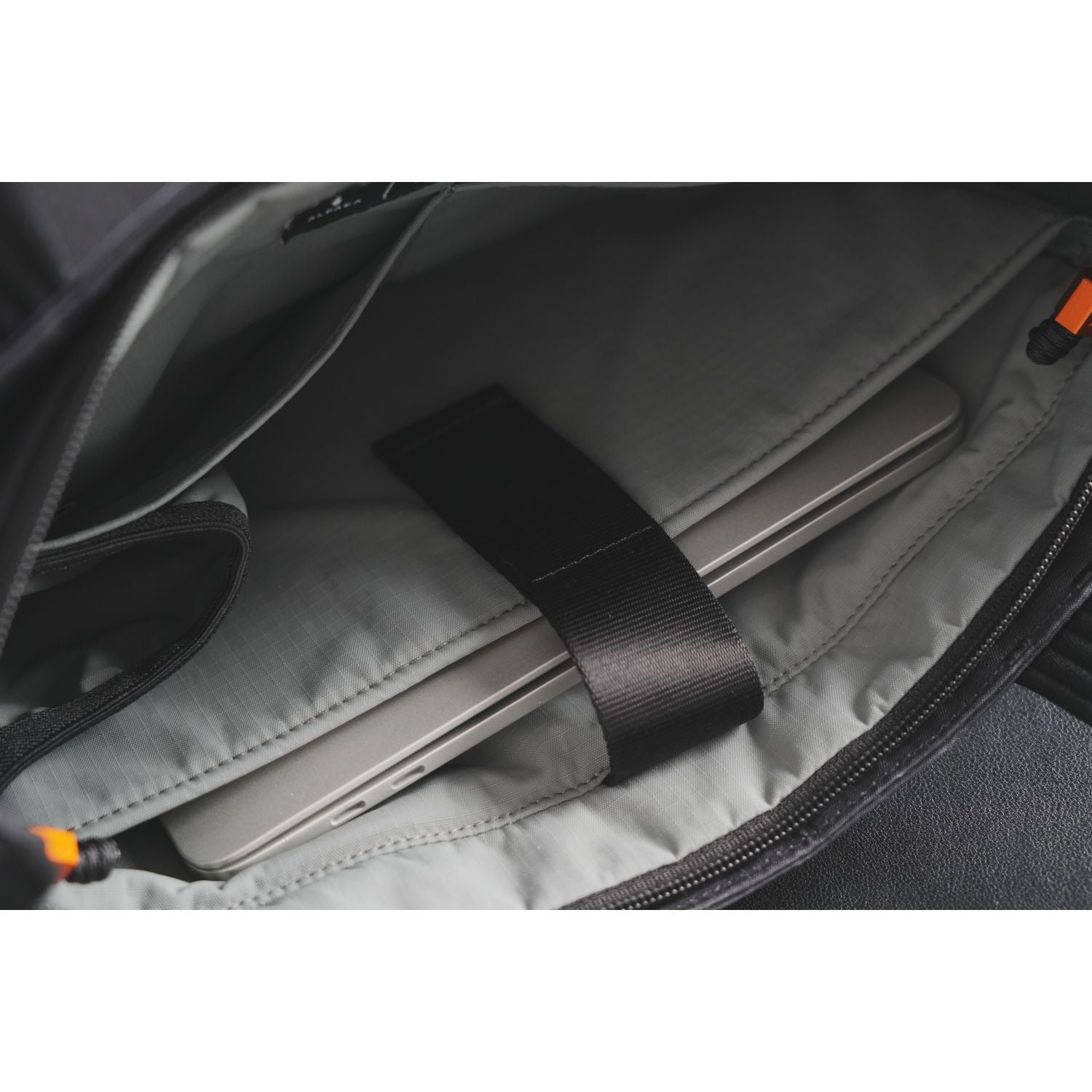 ALPAKA Vertigo Tote Slashmode Edition