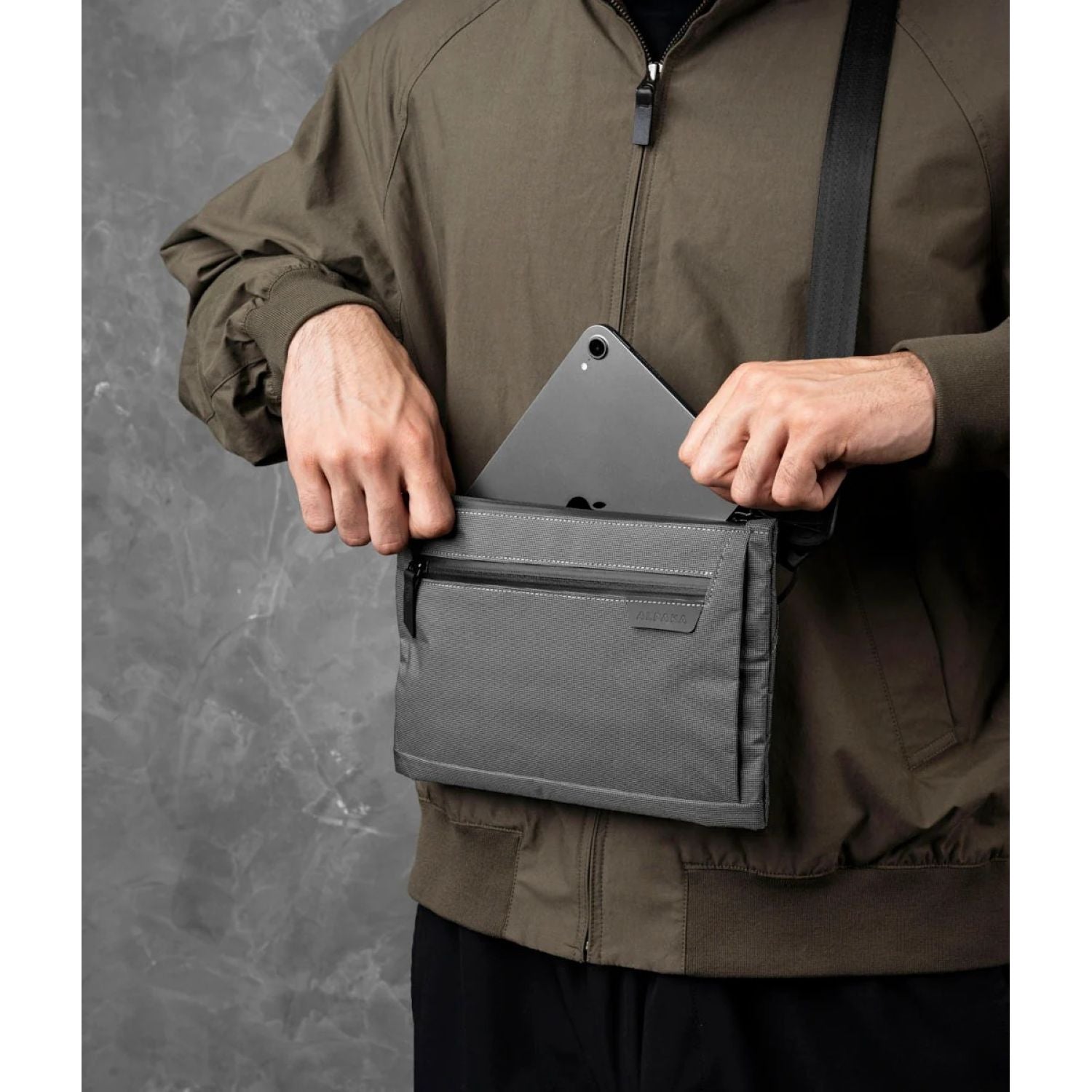 ALPAKA Zip Pouch Max V2