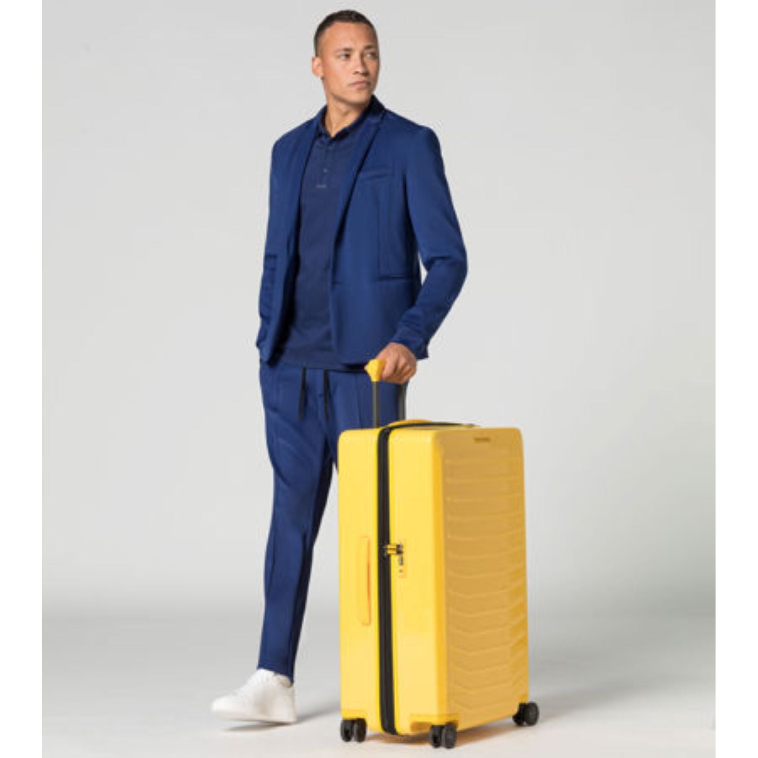 Porsche Design Roadster 30" Expandable Large Luggage Spinner (SA)