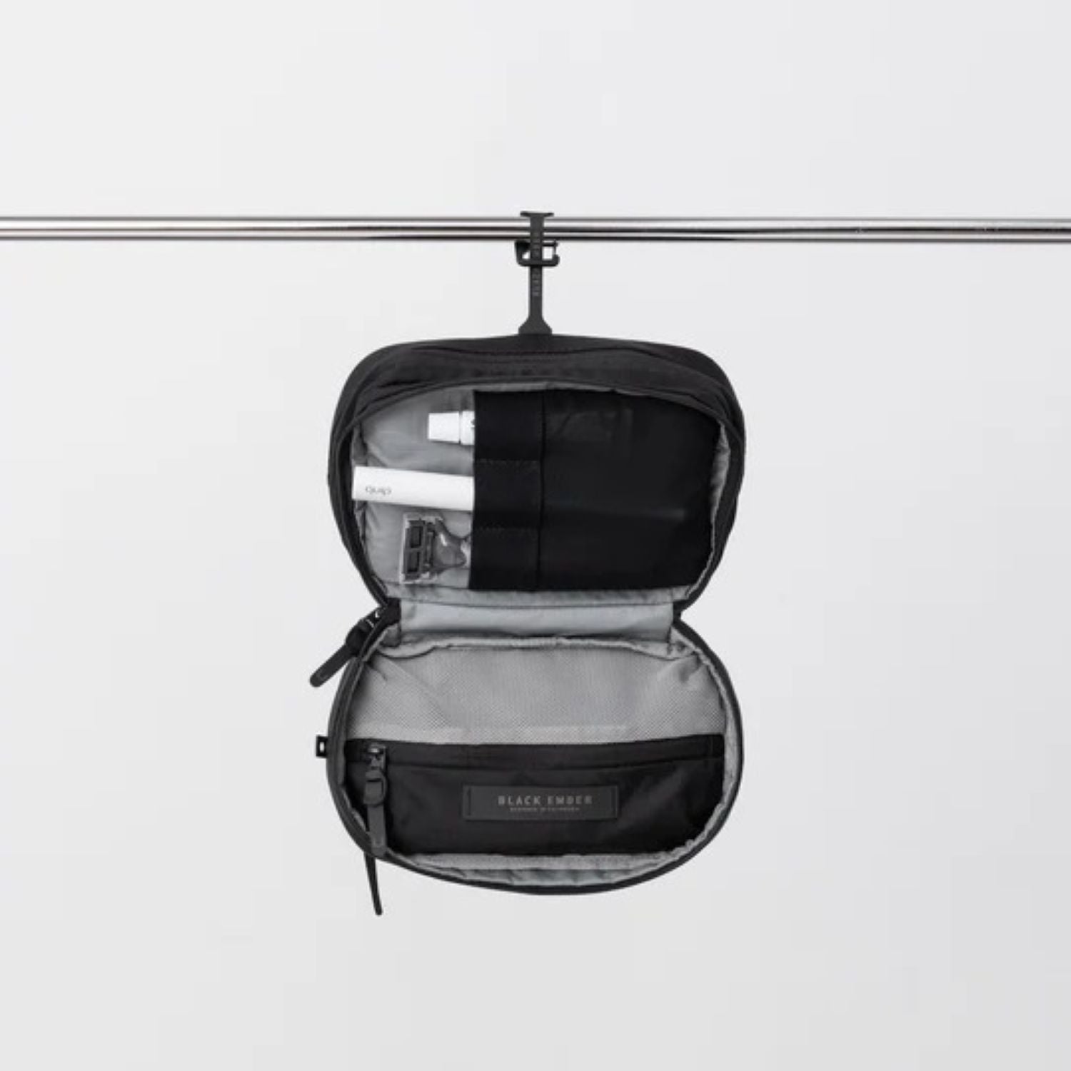 Black Ember Dopp Kit 2.5L