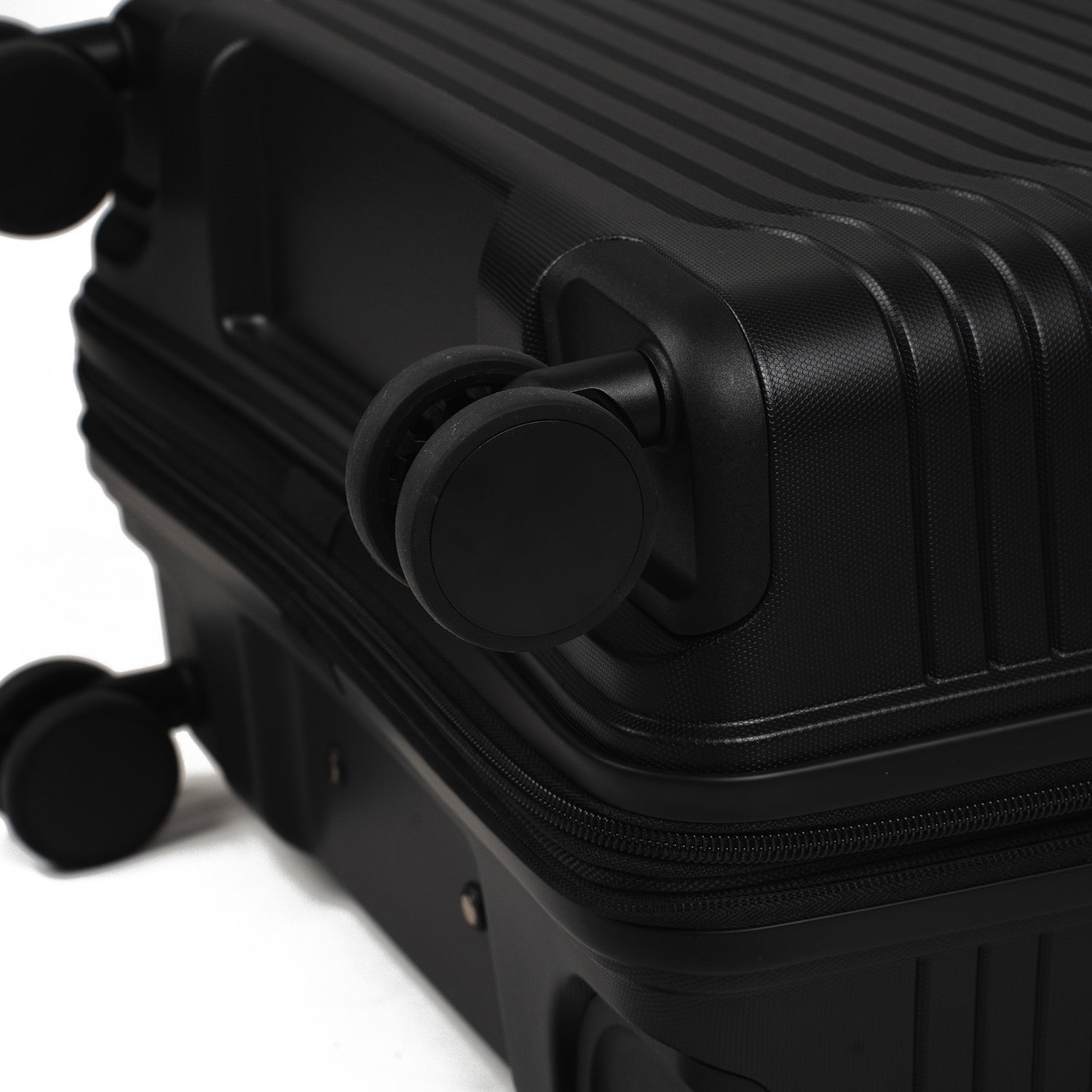 Crossing GLID Polypropylene Large 30" Luggage