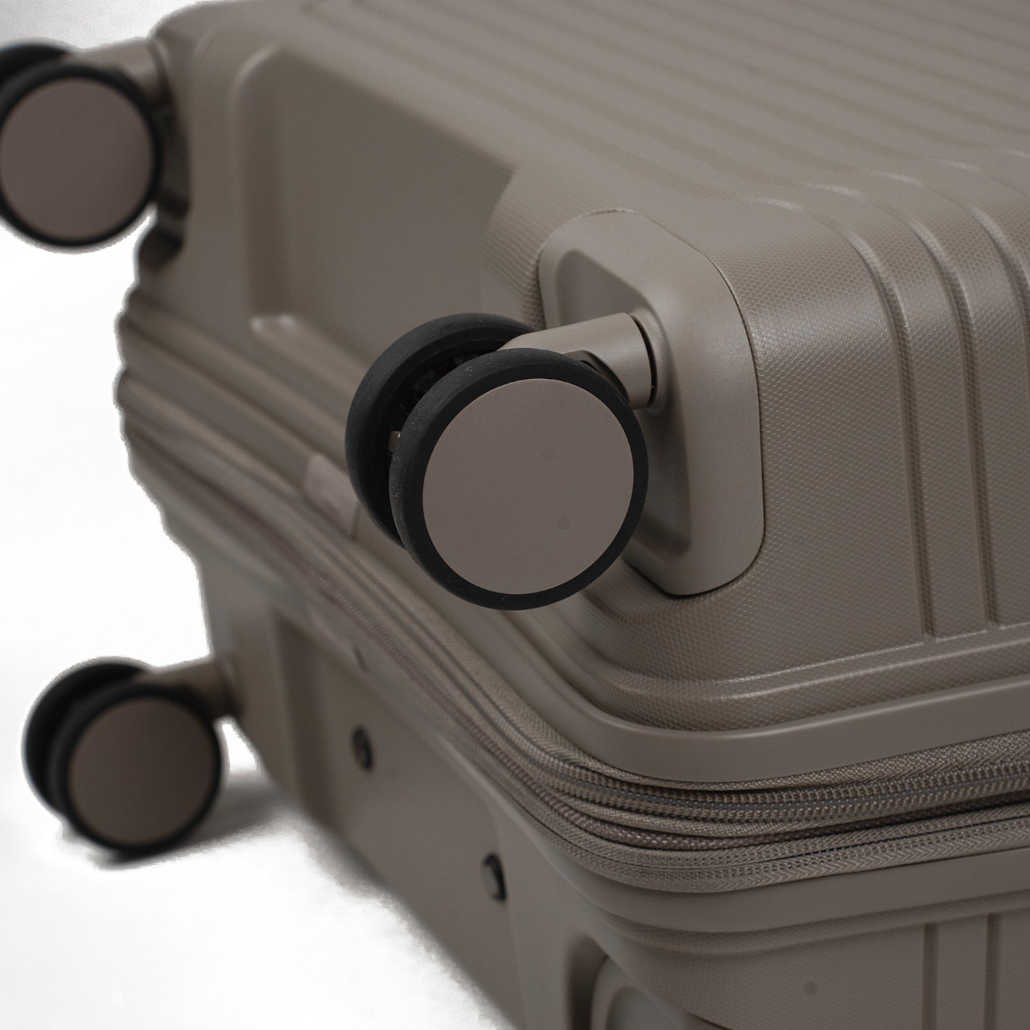 Crossing GLID Polypropylene Medium 25" Luggage