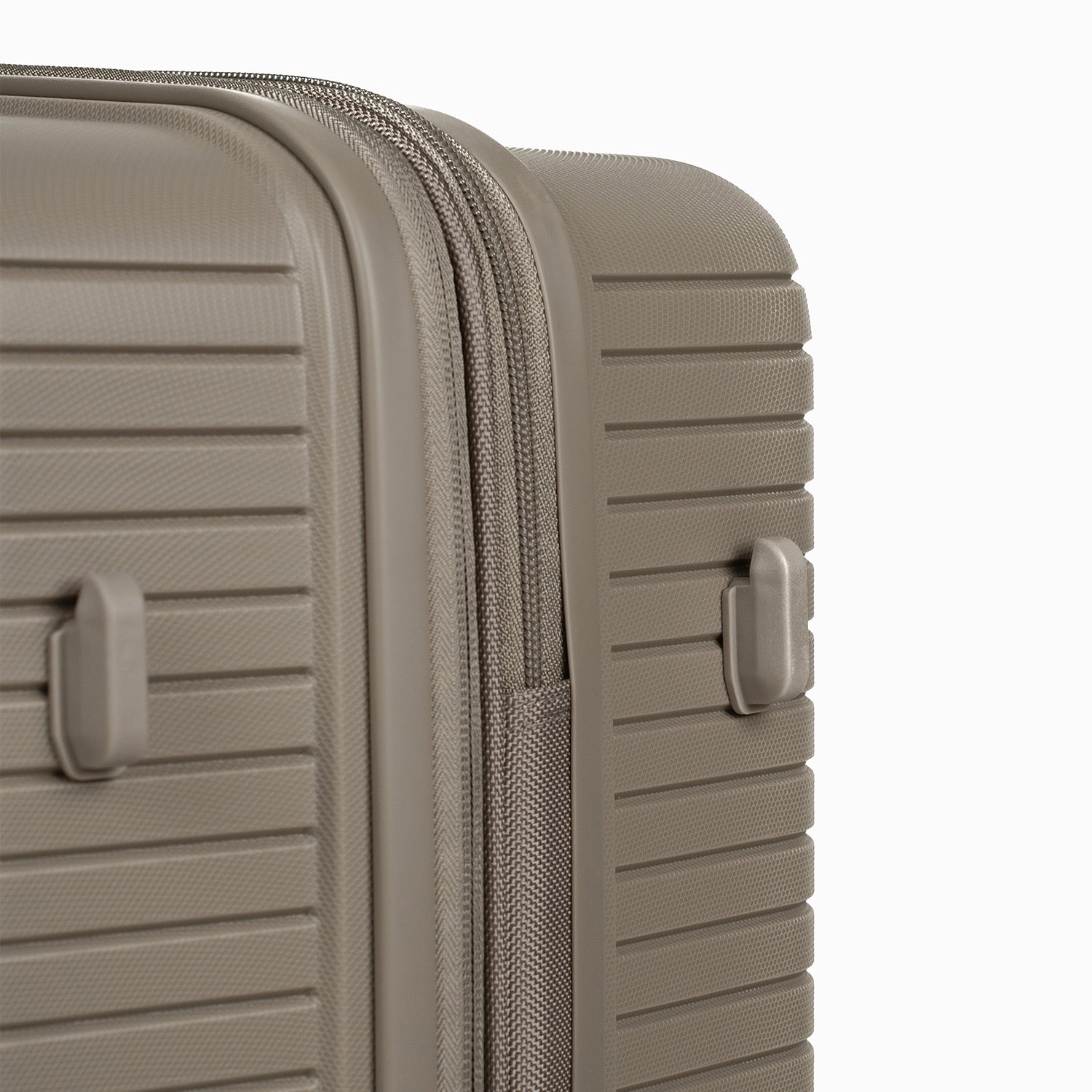 Crossing GLID Polypropylene Medium 25" Luggage