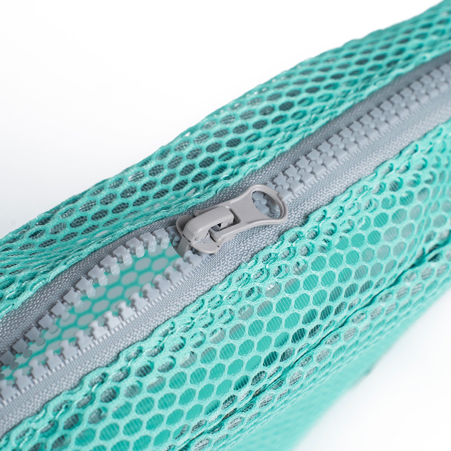 Crossing Jules Everywhere Mesh Pouch (Large)