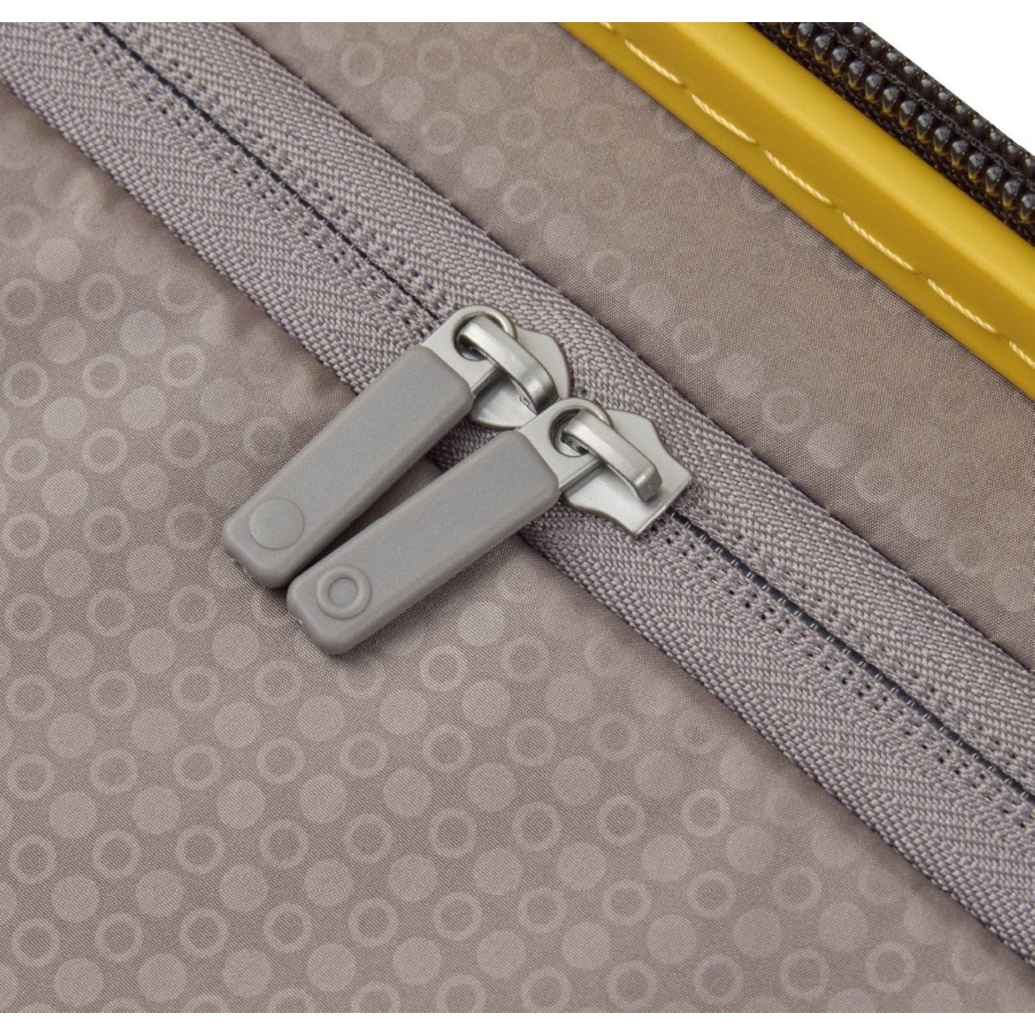 Echolac Oxygen 20" Luggage