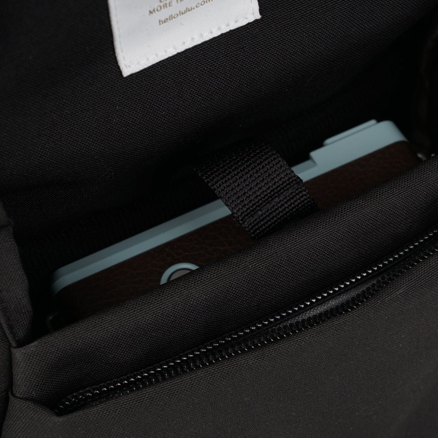 Hellolulu Venus Compact Camera Bag (S) Recycled