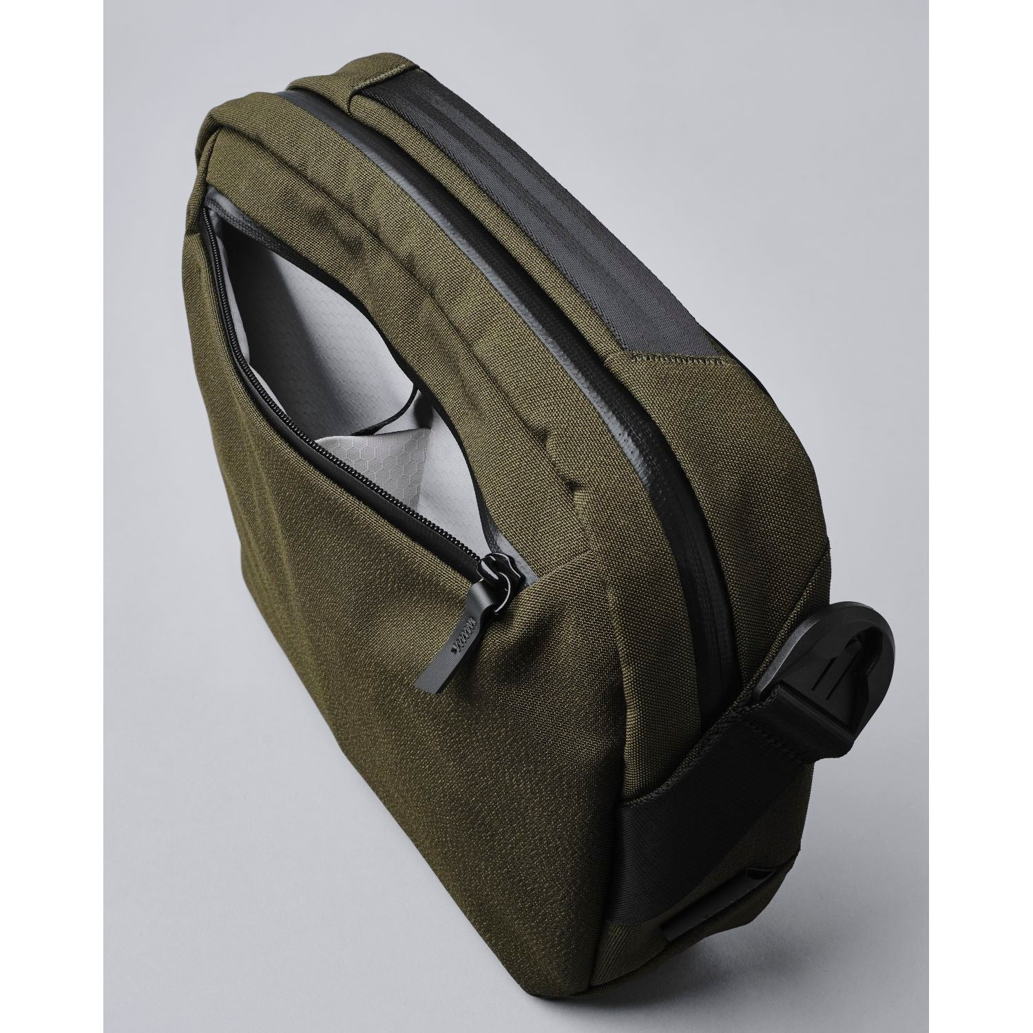 ALPAKA Go Sling | Alpaka Slings, Bags, Bags for Men, Pouches & Crossbody Bags, Sling Bags | Alpaka-15
