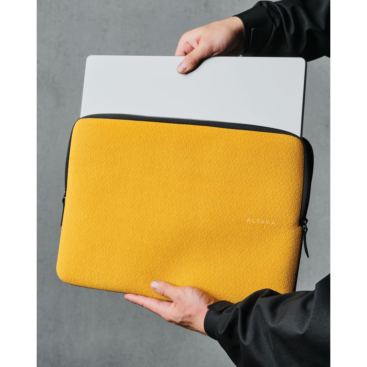 ALPAKA Slim Laptop Sleeve 16" | Alpaka Slim Tech Sleeve, Alpaka Tech Sleeve, Bags, Electronics Cases, Gifts & Lifestyle, Laptop Sleeves & Cases, Tech Accessories, Travel Accessories | Alpaka-20