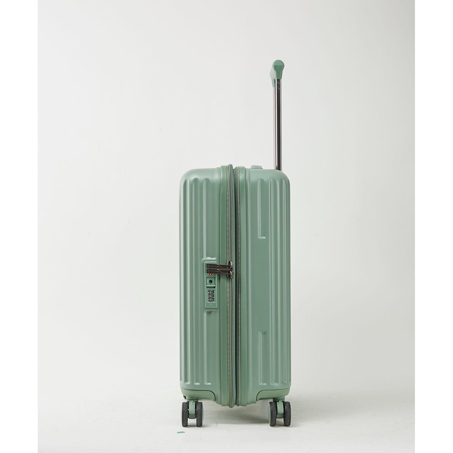 Conwood Pioneer Polycarbonate 24" Expandable Upright Luggage