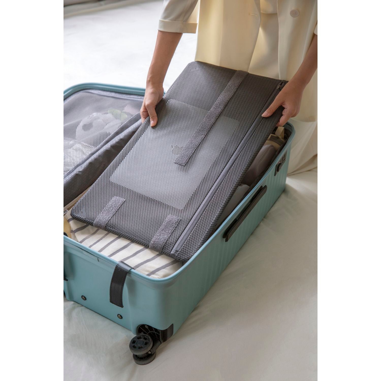 Echolac Celestra Supertrunk 26" Medium Luggage | Hard Case Luggage, Luggage, Medium Size Luggage | Echolac-6