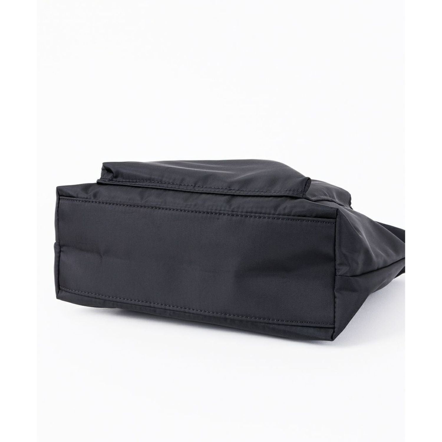 Legato Largo Antibacterial Shoulder Bag