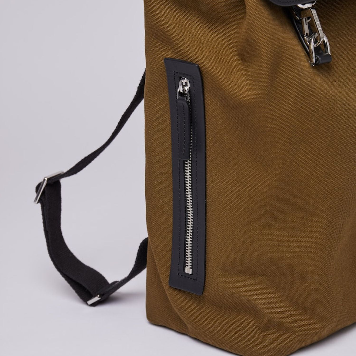 Sandqvist Hege Metal Hook Backpack