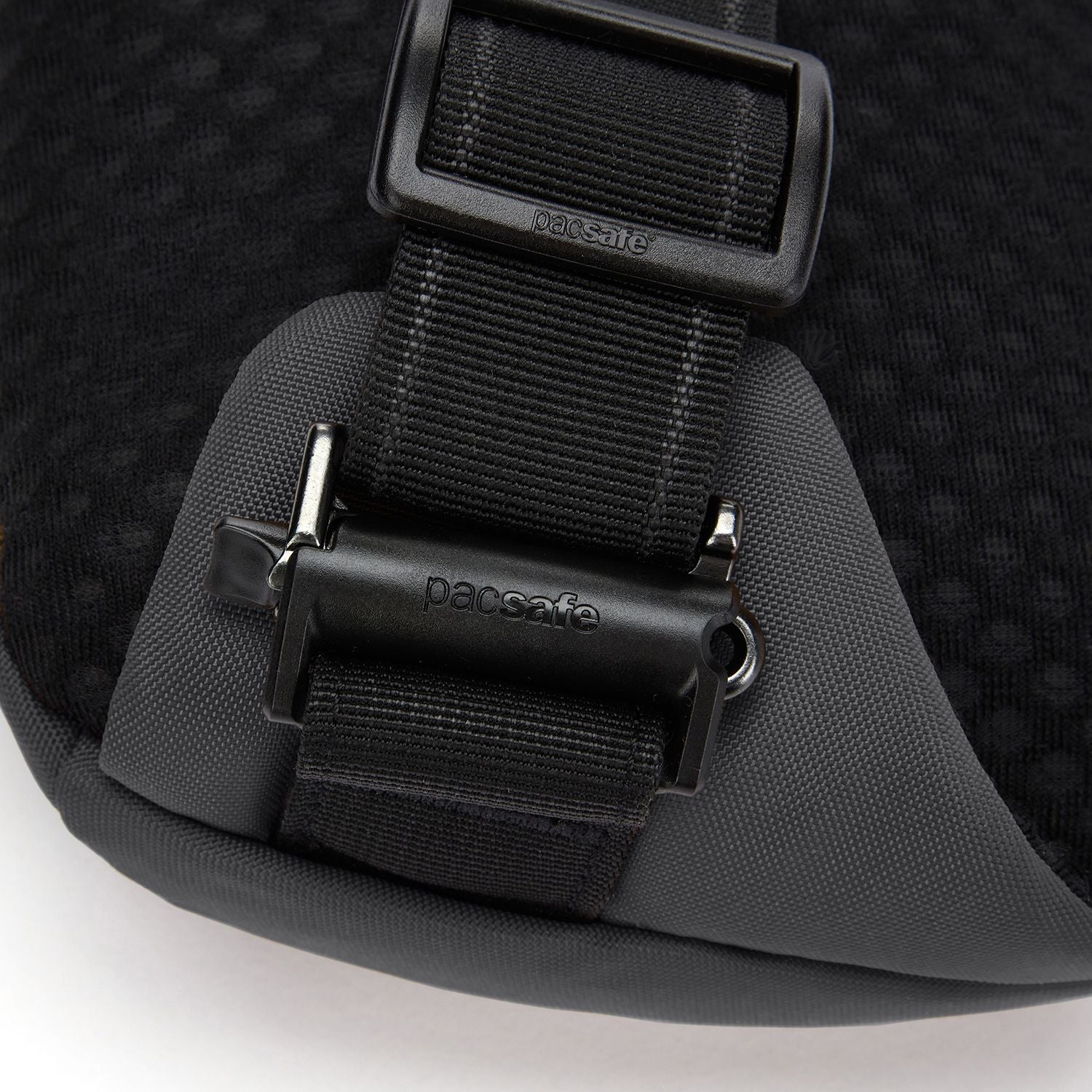 Pacsafe Vibe 150 Anti-Theft Sling Pack (SA)