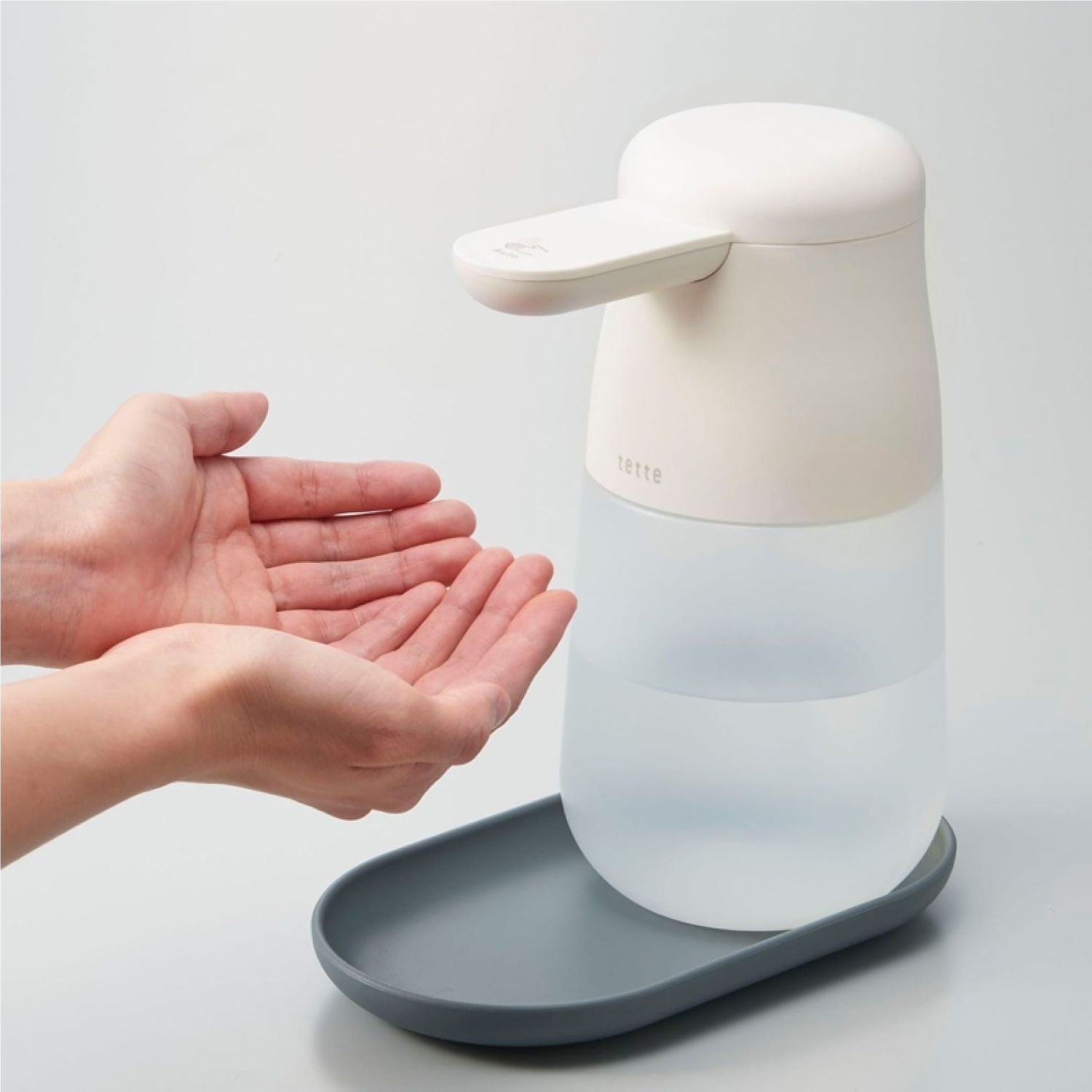 King Jim Tette Hand Sanitizer Dispenser