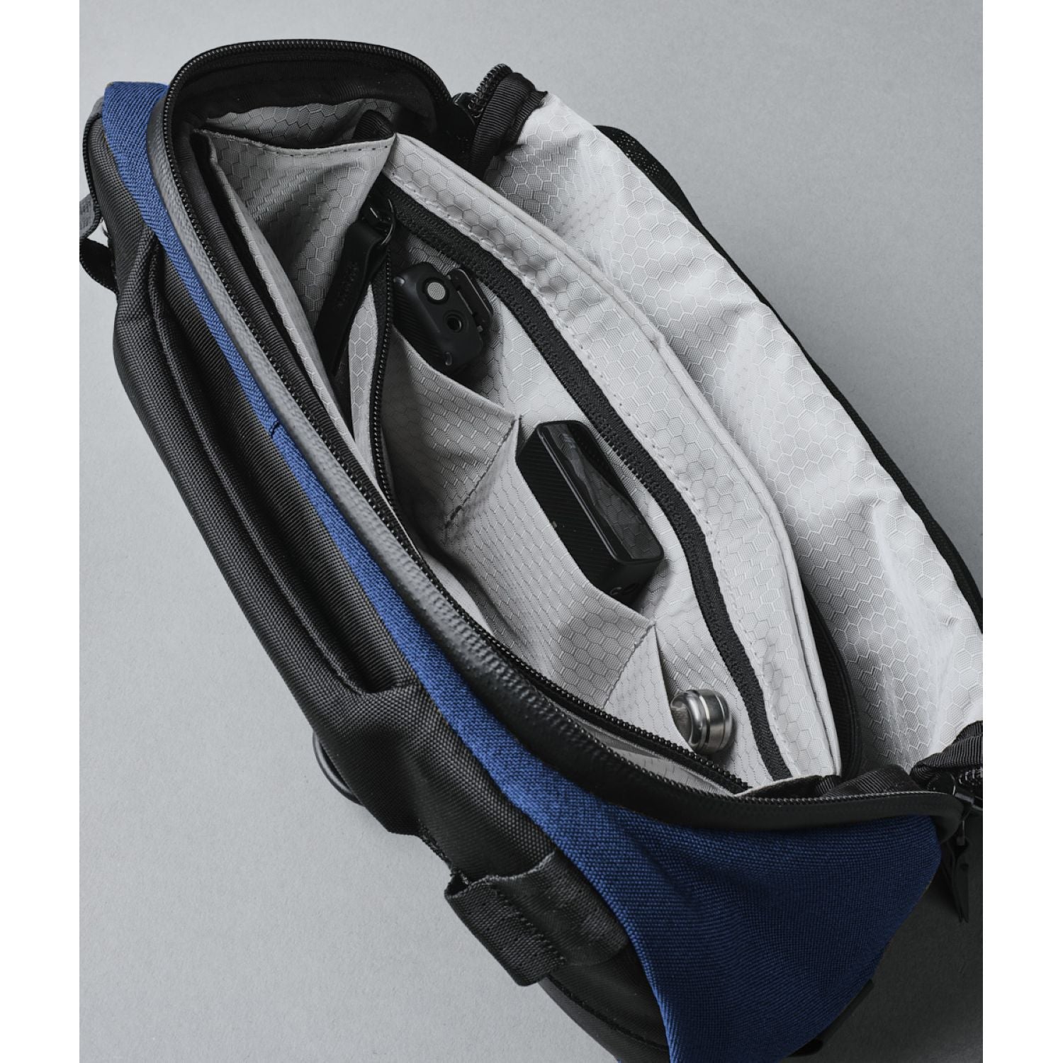 ALPAKA Vertex Pouch (SA)