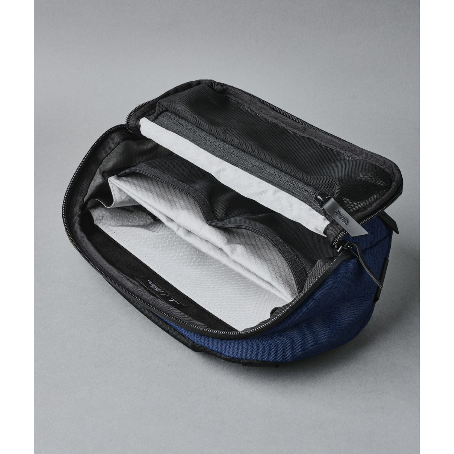 ALPAKA Vertex Pouch (SA)