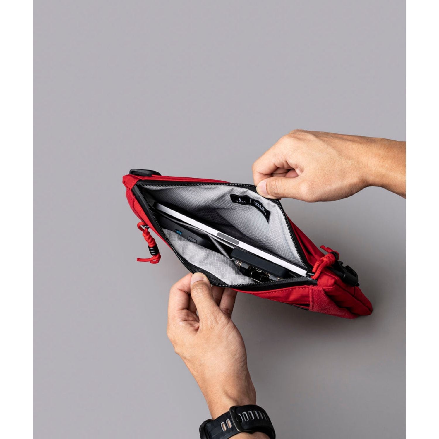 ALPAKA Zip Pouch Max V2 (SA)
