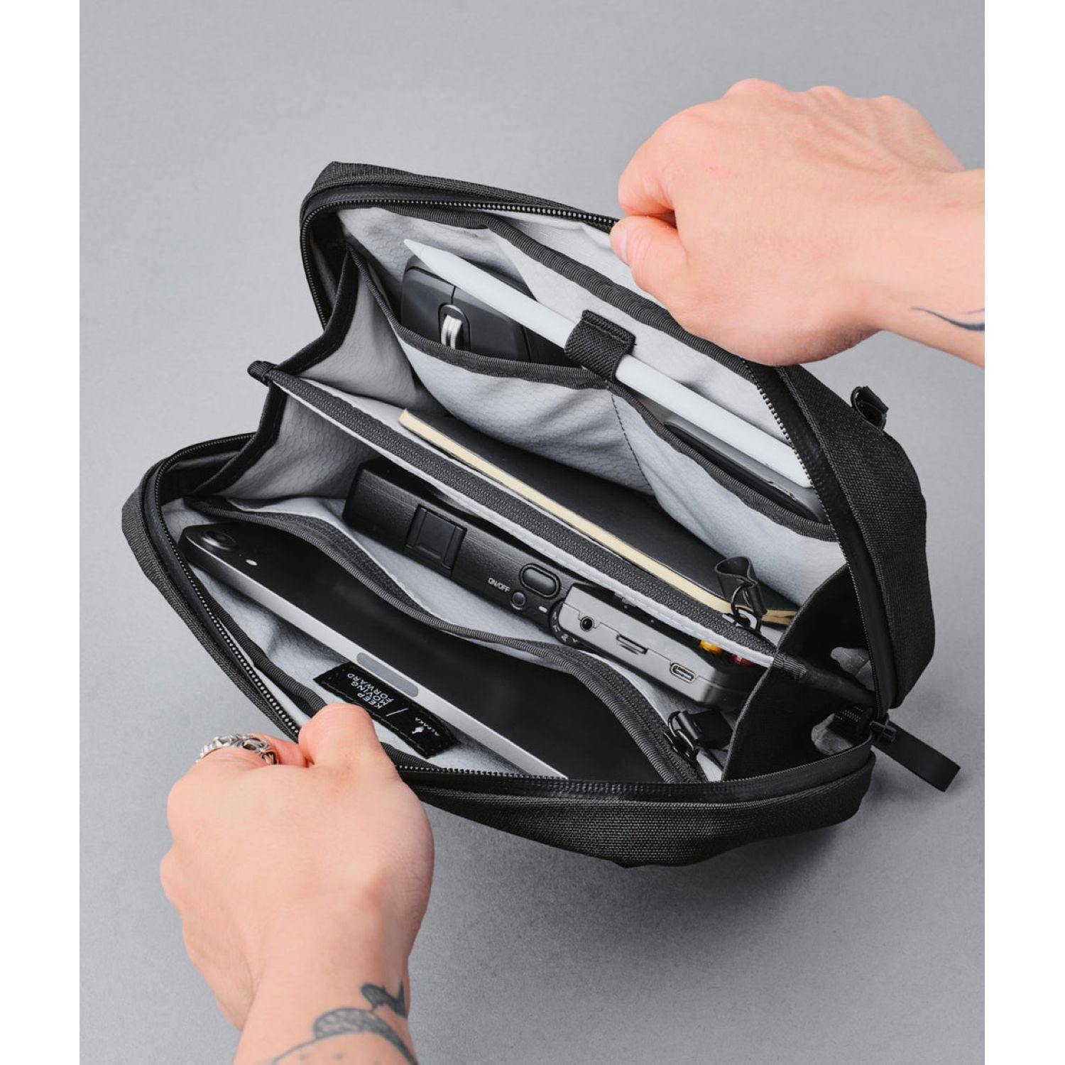 ALPAKA Elements Tech Case Sling | Alpaka Elements Tech Case Sling, Alpaka Pouches, Alpaka Slings, Bags, Electronics Cases, For Him, Gifts & Lifestyle, Pouches, Pouches & Crossbody Bags, Sling Bags, Tech Accessories, Travel Accessories | Alpaka-31