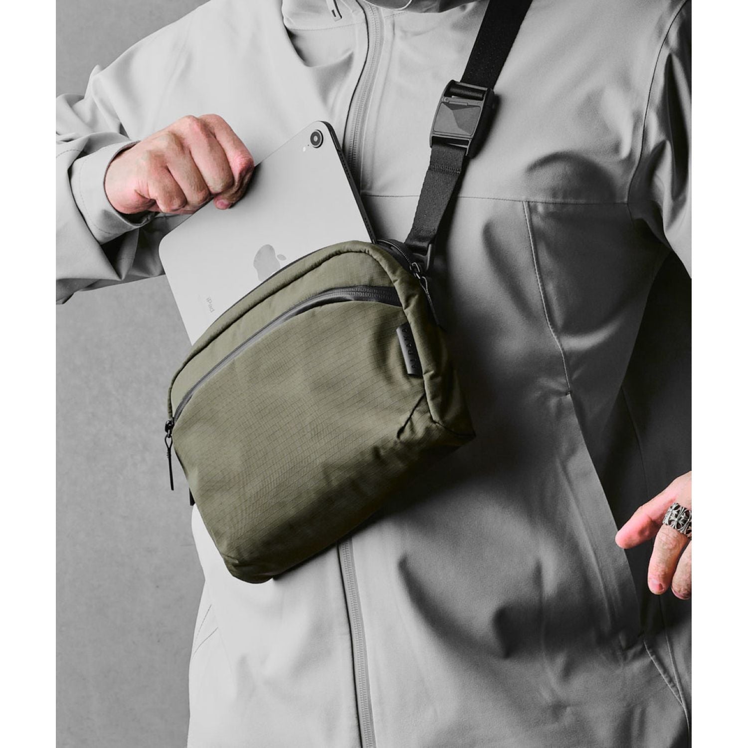 ALPAKA Flight Sling Axoflux 200D | Alpaka Slings, Bags, Bags for Men, Pouches & Crossbody Bags, Sling Bags | Alpaka-30