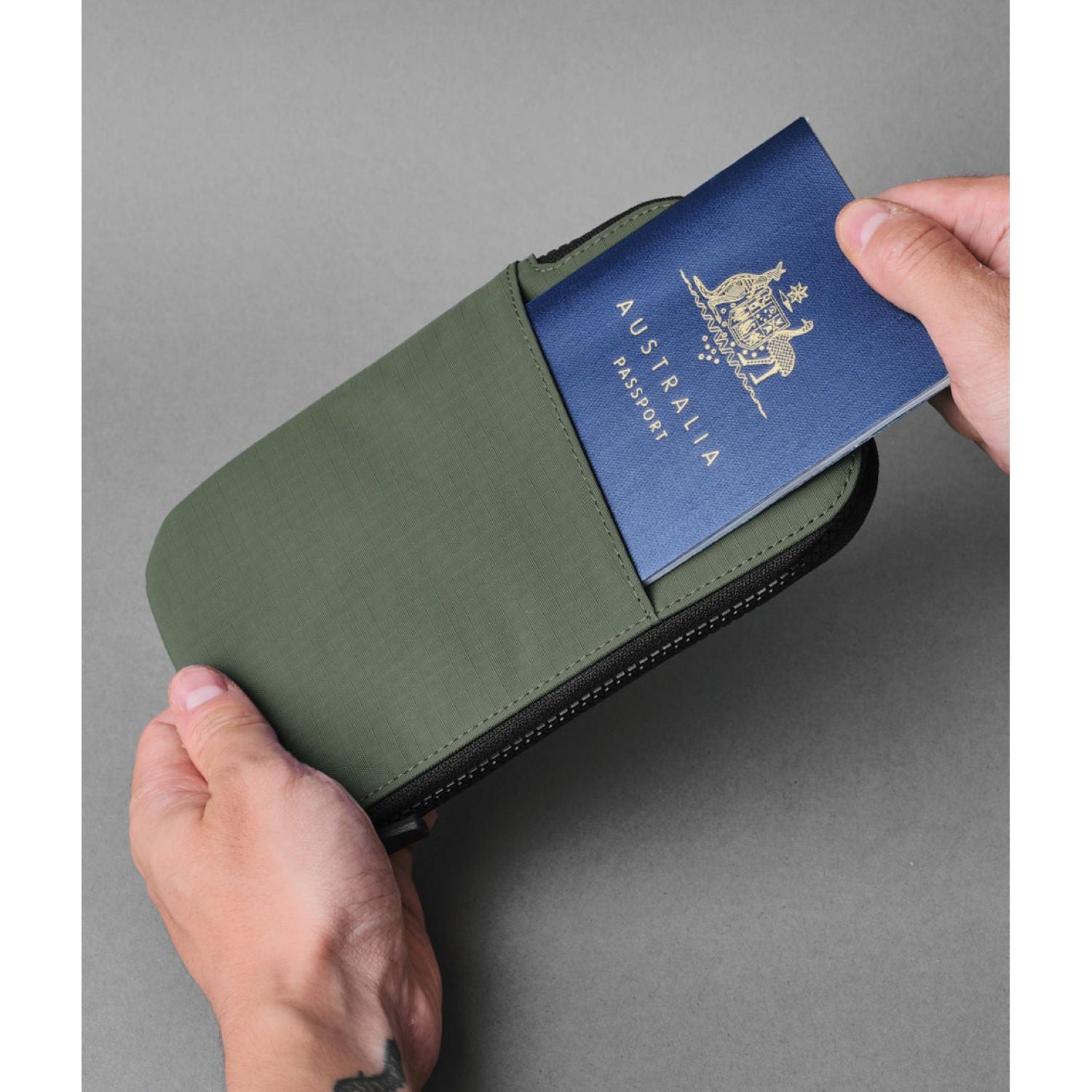 ALPAKA Zip Travel Wallet | Alpaka Accessories, Gifts & Lifestyle, Long Wallets, Men's Wallets, Passport Holders, RFID Passport Holders, RFID Wallets, Travel Accessories, Travel Necessities, Travel Security, Wallets, Women's Wallets, Zip Wallets | Alpaka-27