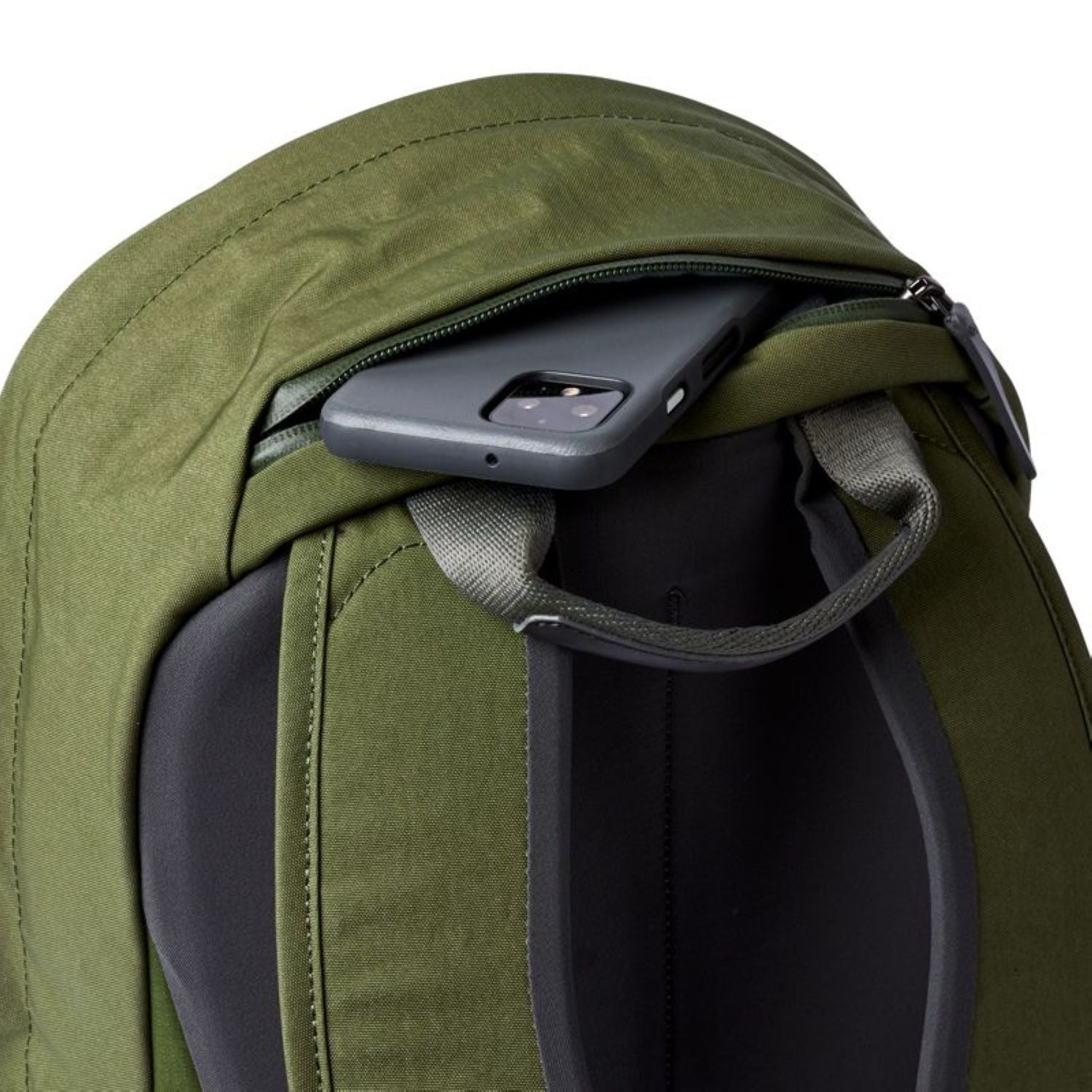 bellroy-classic-backpack-compact-rangergreen-3