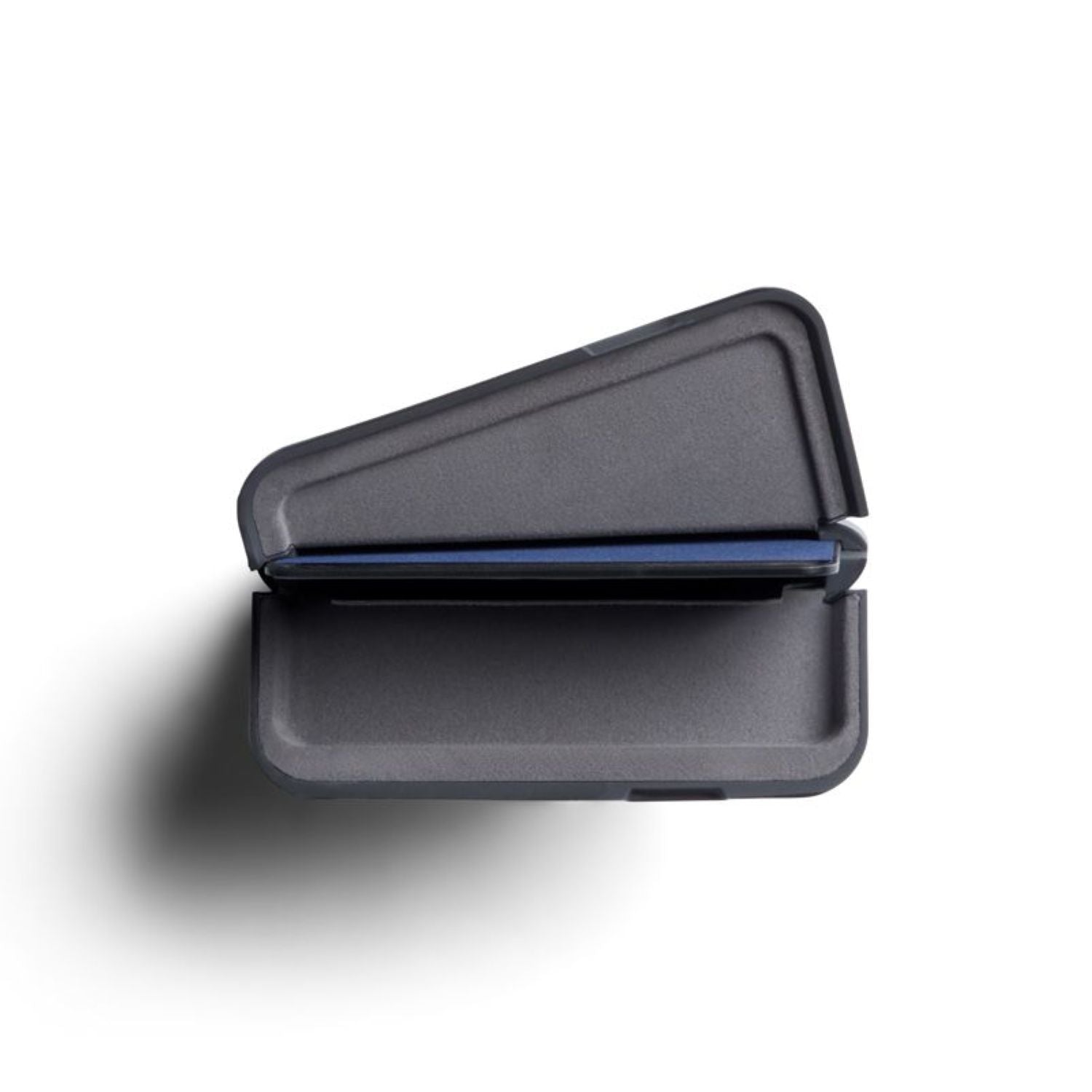 bellroy-flip-case-basalt-4