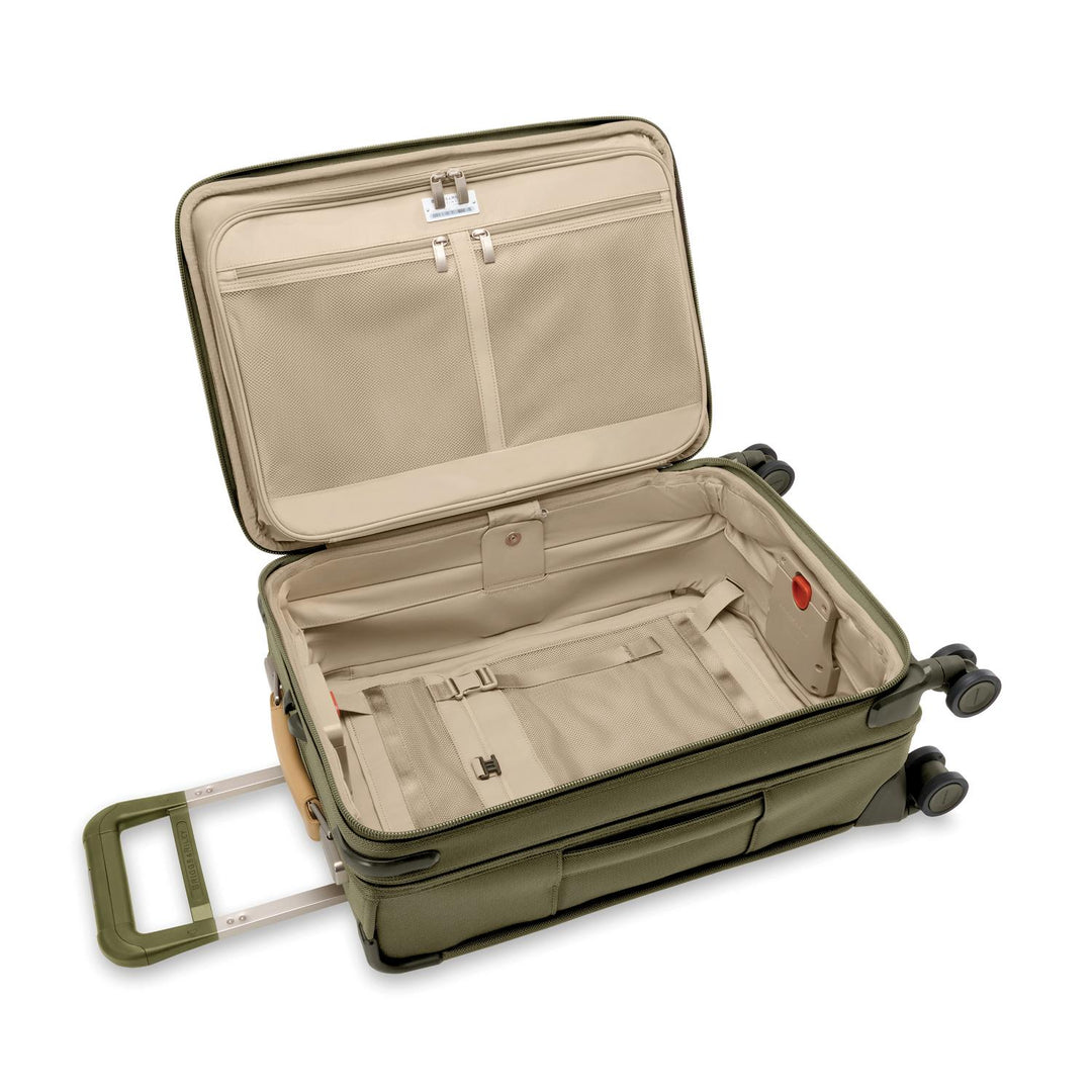 Briggs & Riley Baseline Essential 22" Carry-On Expandable Spinner