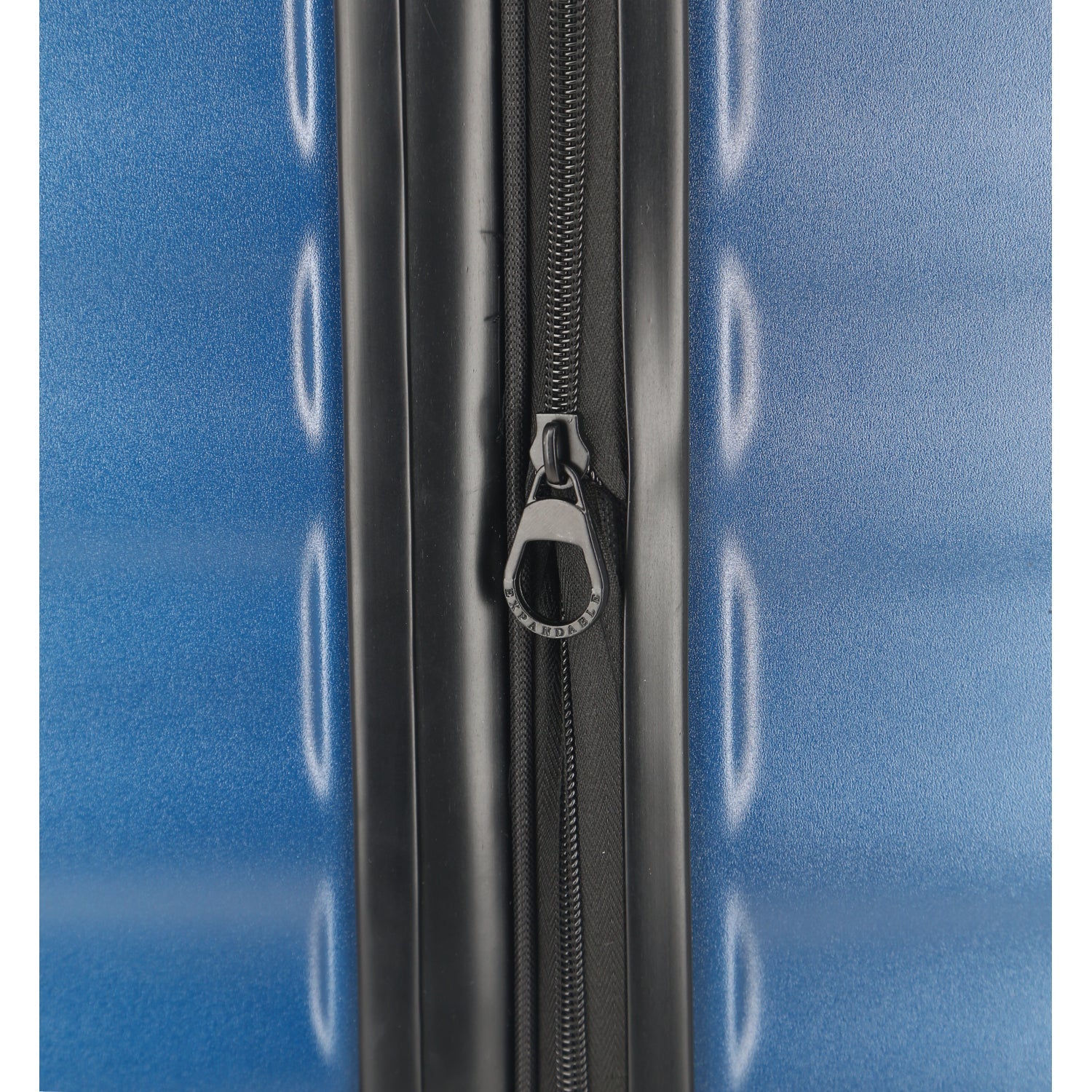 Crossing Tripp Polycarbonate Expandable 20" Carry On Luggage Spinner