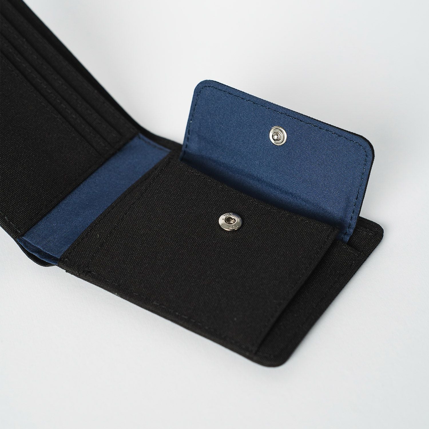 Crossing Bifold Wallet with Coin Pocket RFID