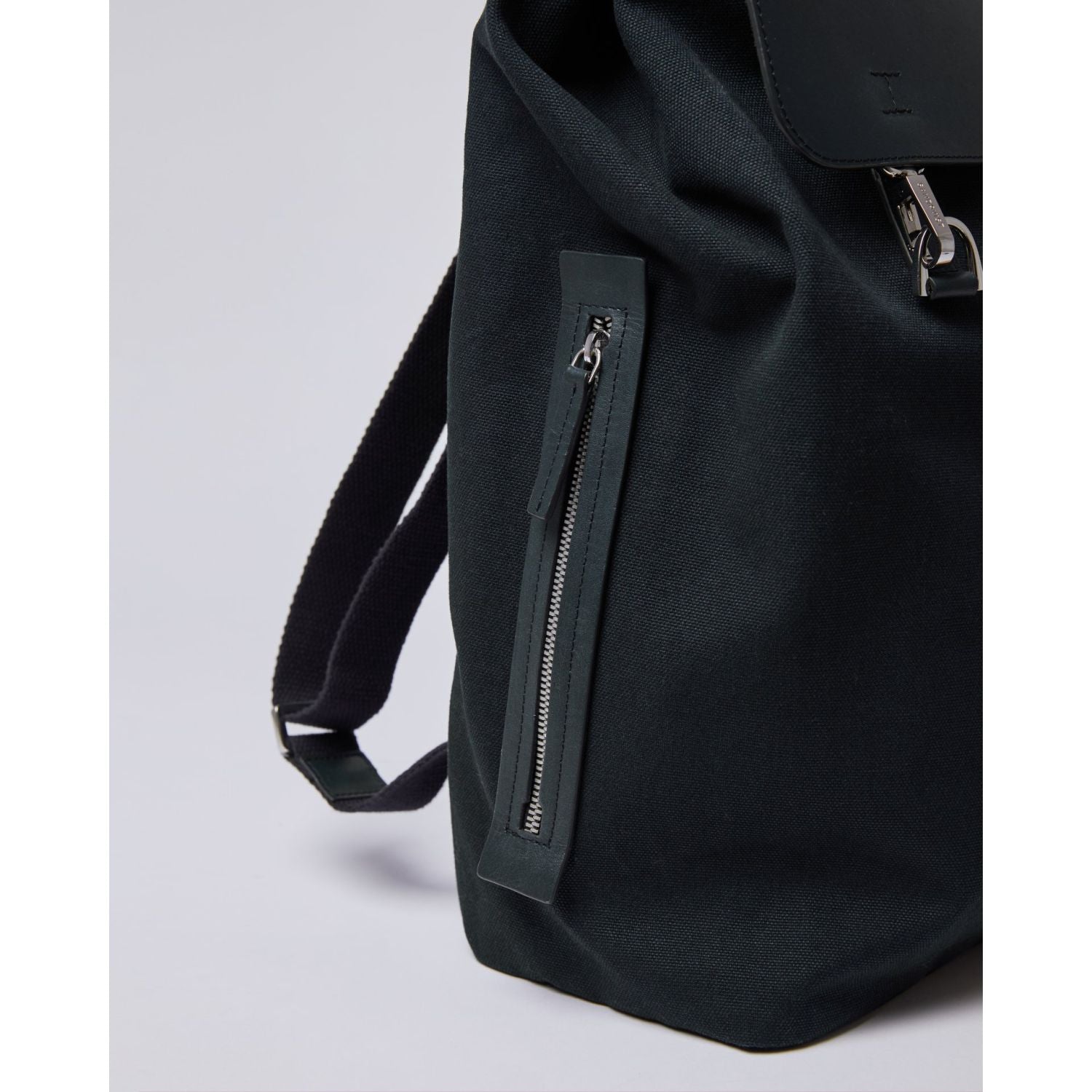 Sandqvist Hege Metal Hook Backpack