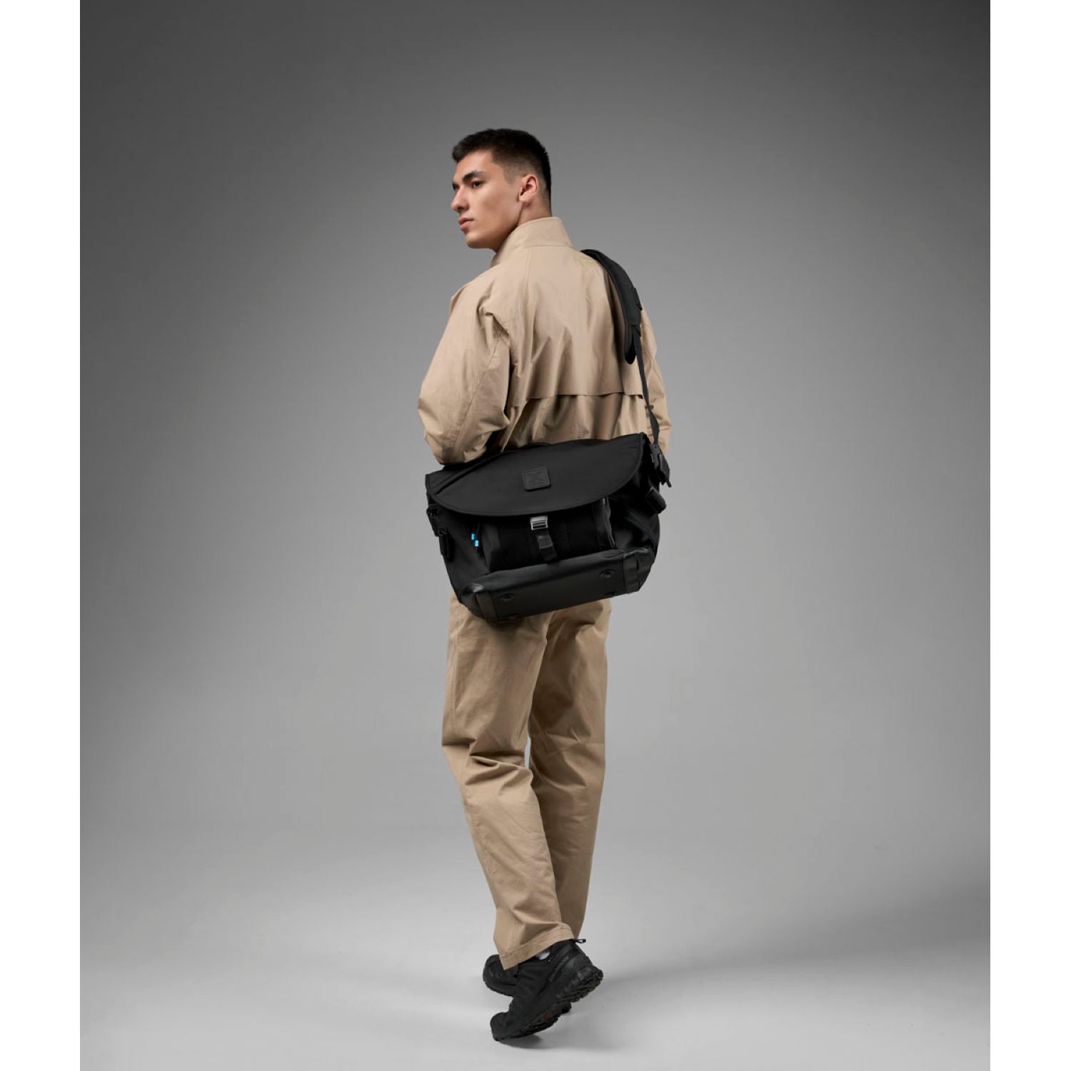 [PRE-ORDER] ALPAKA 7Ven Messenger Decade Edition 16" Ballastic Nylon 840D Bag