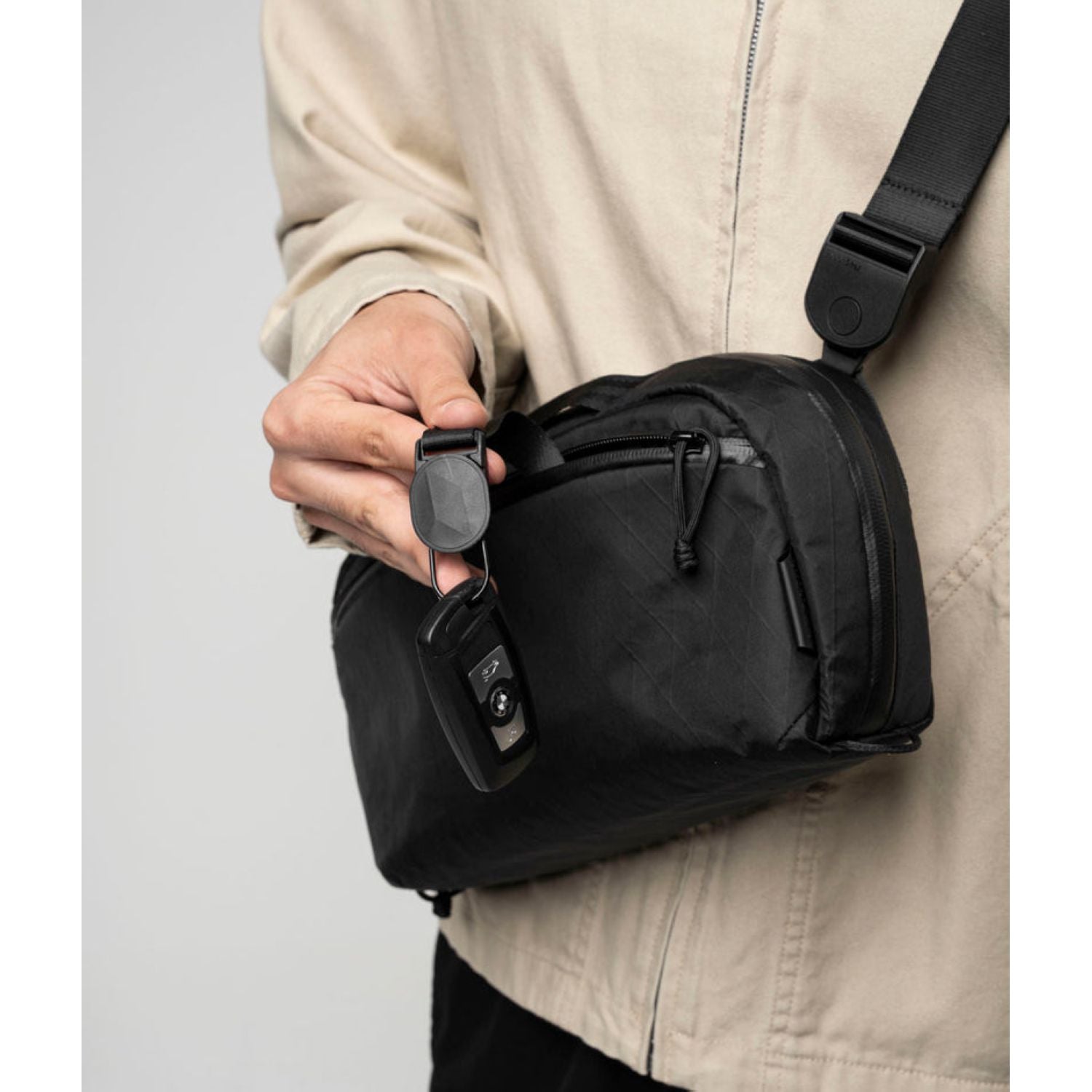 ALPAKA Eclipse Gaming Sling