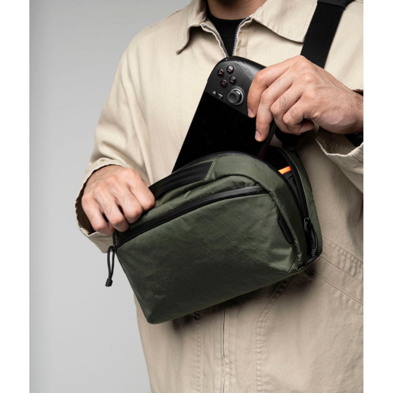 ALPAKA Eclipse Gaming Sling